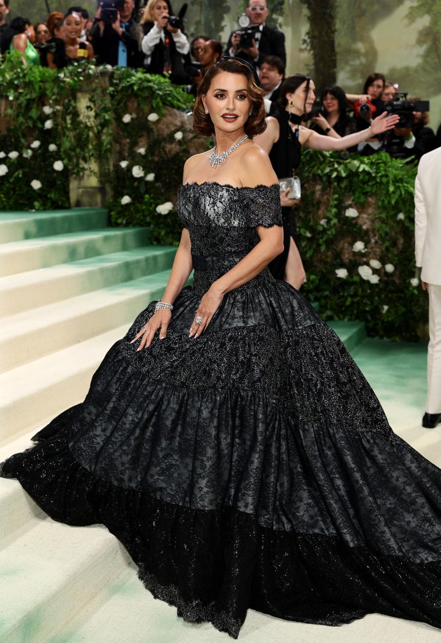 Met Gala 2024 Arrivals 711 Penélope Cruz