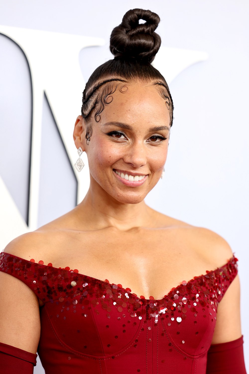 All About Alicia Keys Tonys 2024 Glam