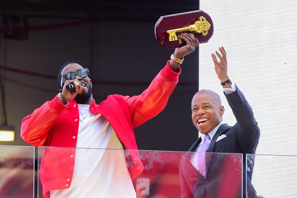 Diddy Returns Key to New York City Amid Cassie Video Fallout