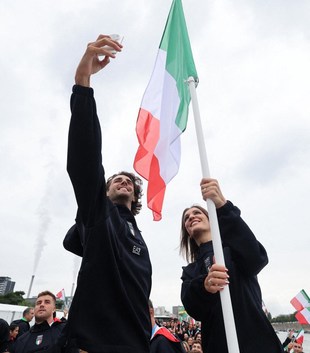 Italian Olympian Apologizes to Wife for Losing Wedding Ring on Opening Ceremony Barge