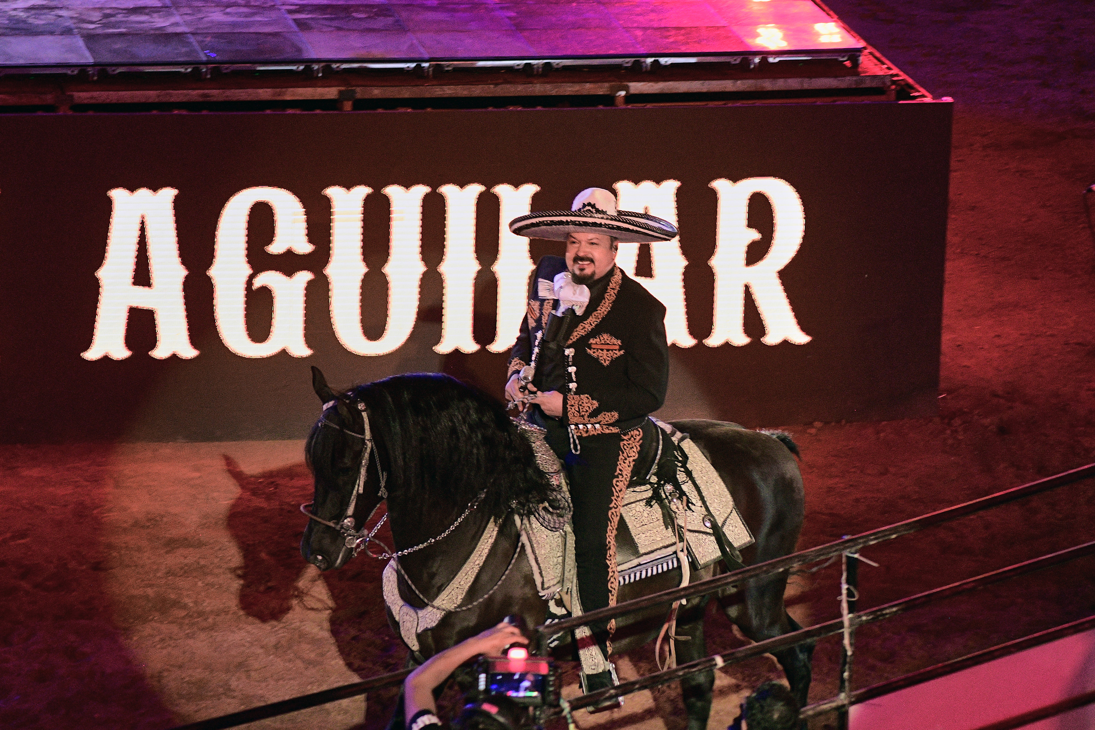 Pepe Aguilar, cantante de música mexicana