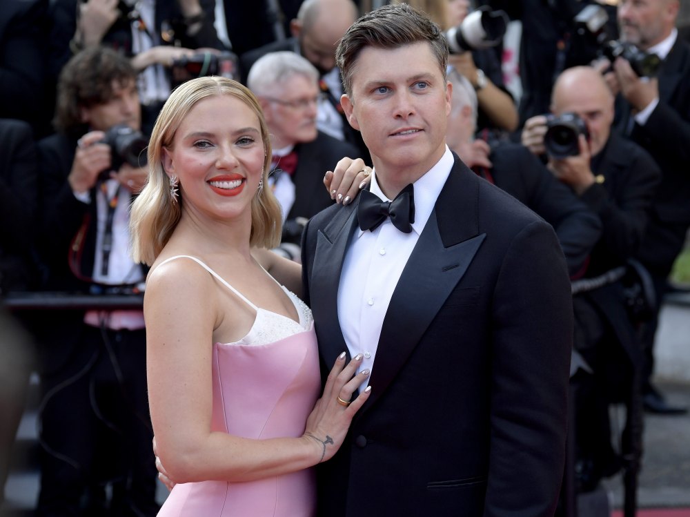 Scarlett Johansson Can t Believe Colin Jost Scored an Olympic Gig in Tahiti