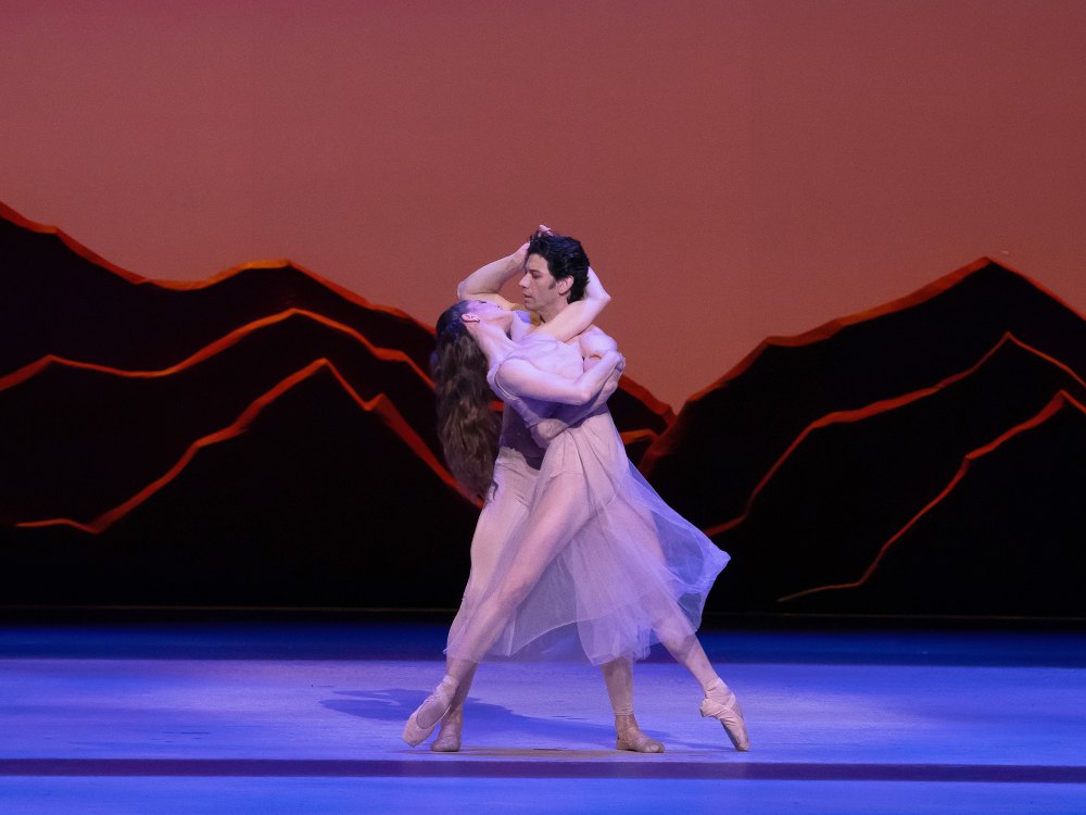 Hernan Cornejo y Cassandra Trenary, protagonistas del ballet "Como agua para chocolate".