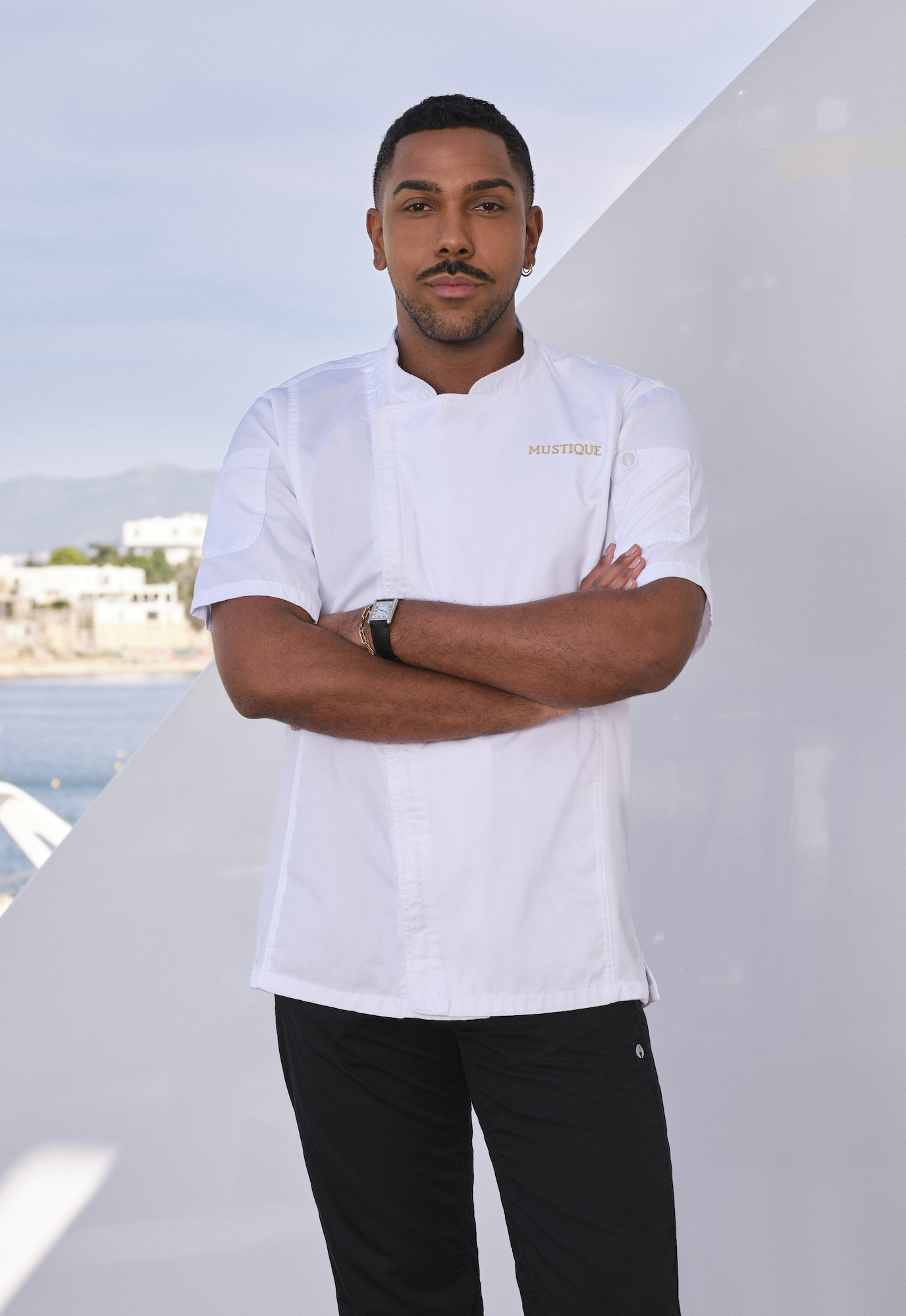 Below Deck s Jono Addresses Apology From Guests Who Made Offensive Digs