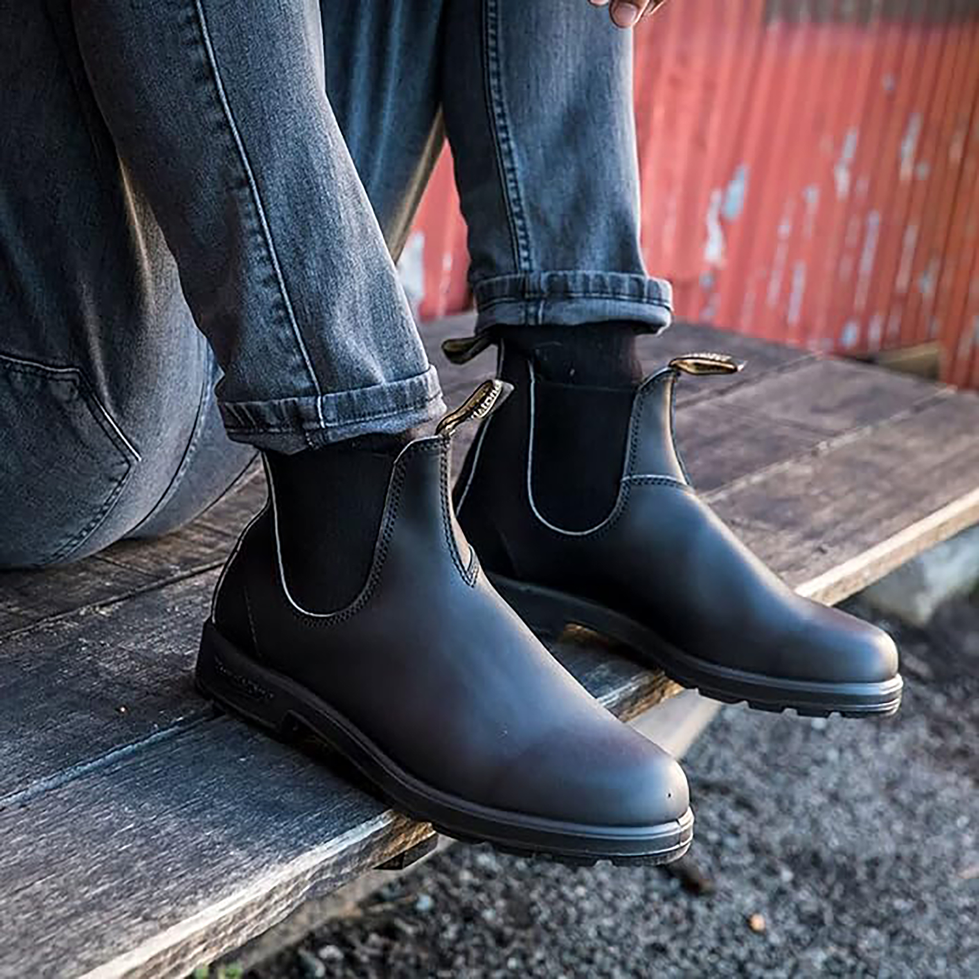 amazon-blundstone-chelsea-boots