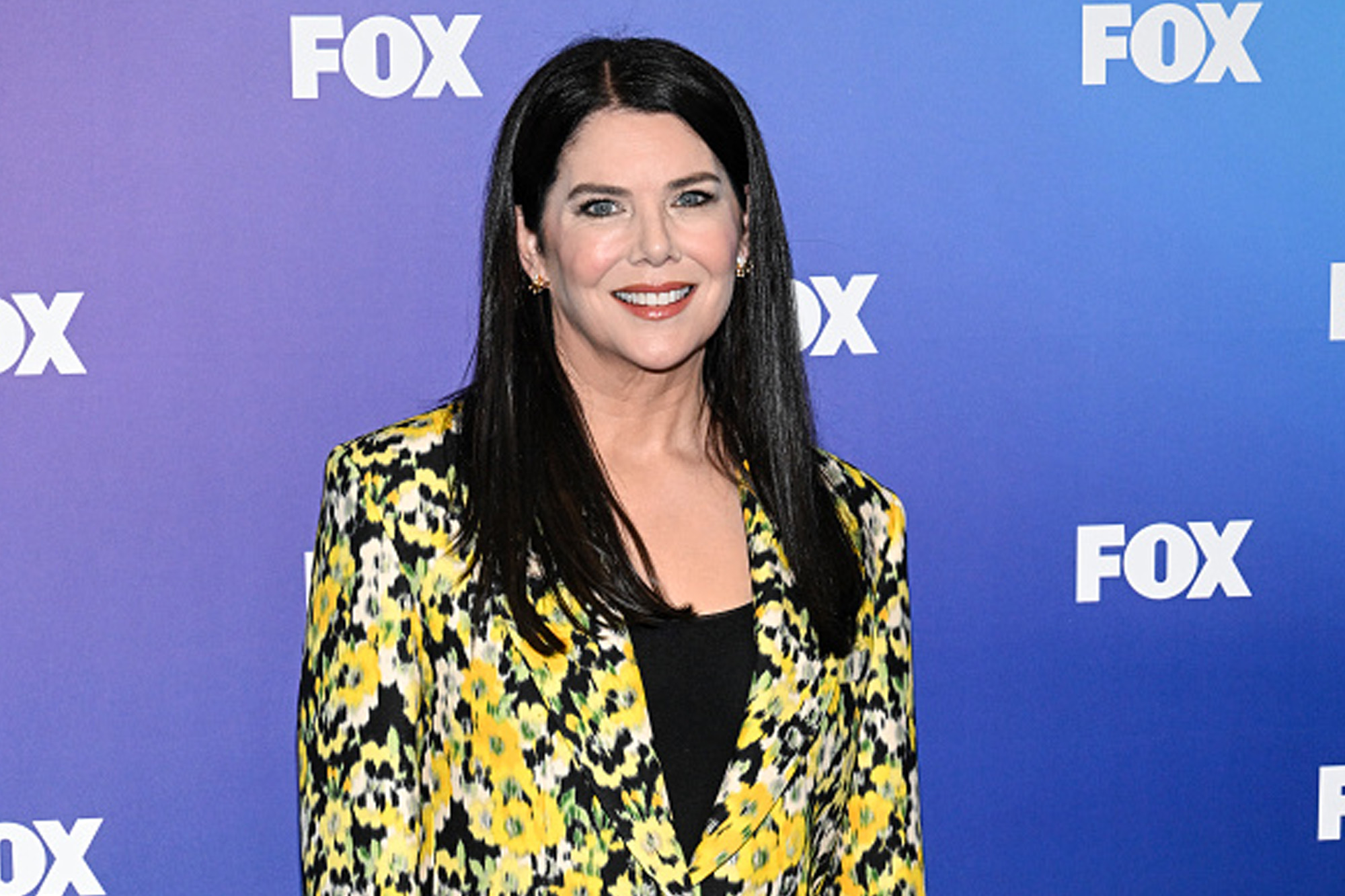 Lauren Graham on red carpet