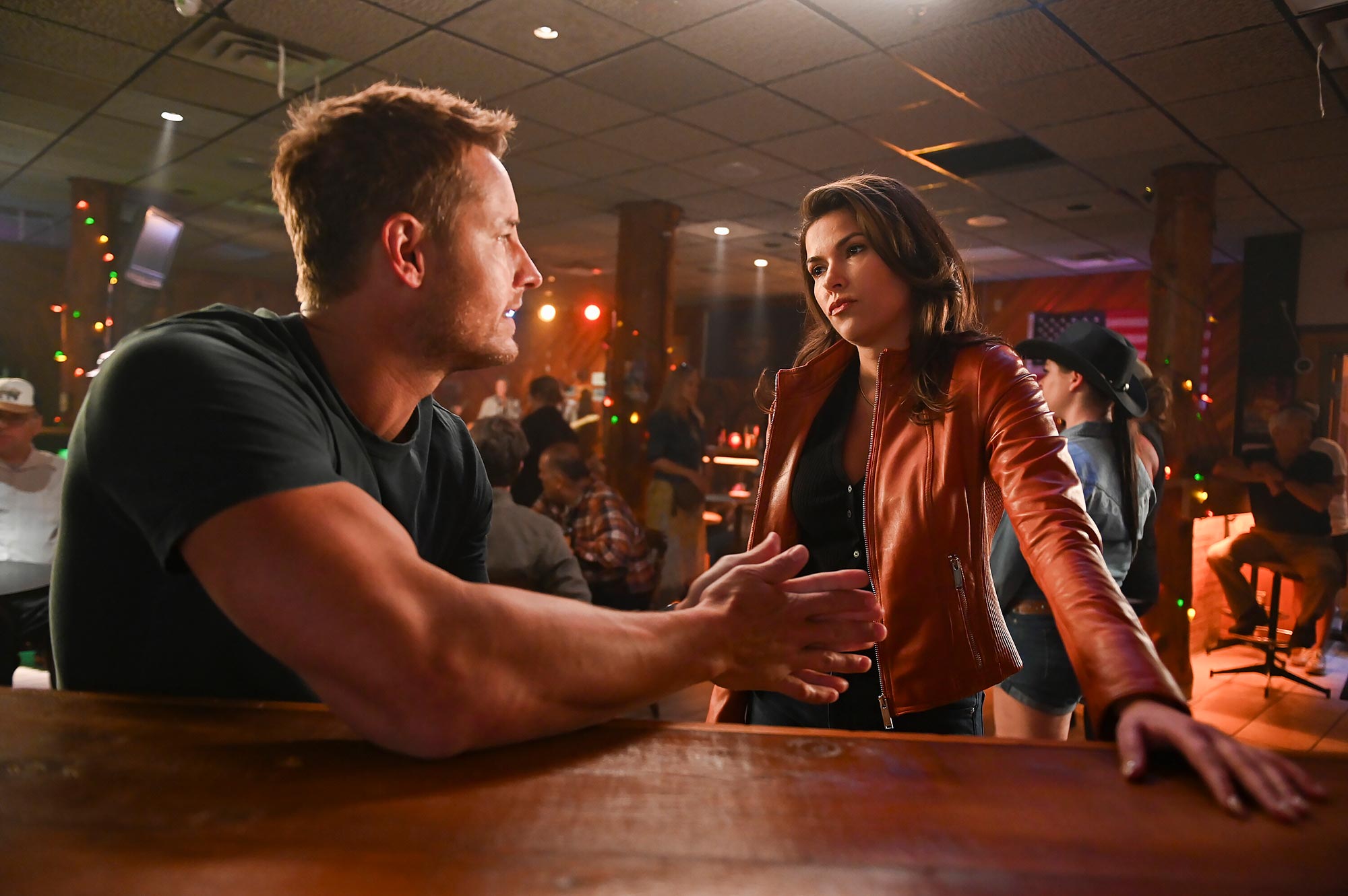 Feature Tracker Reunite Justin Hartley and Wife Sofia Pernas