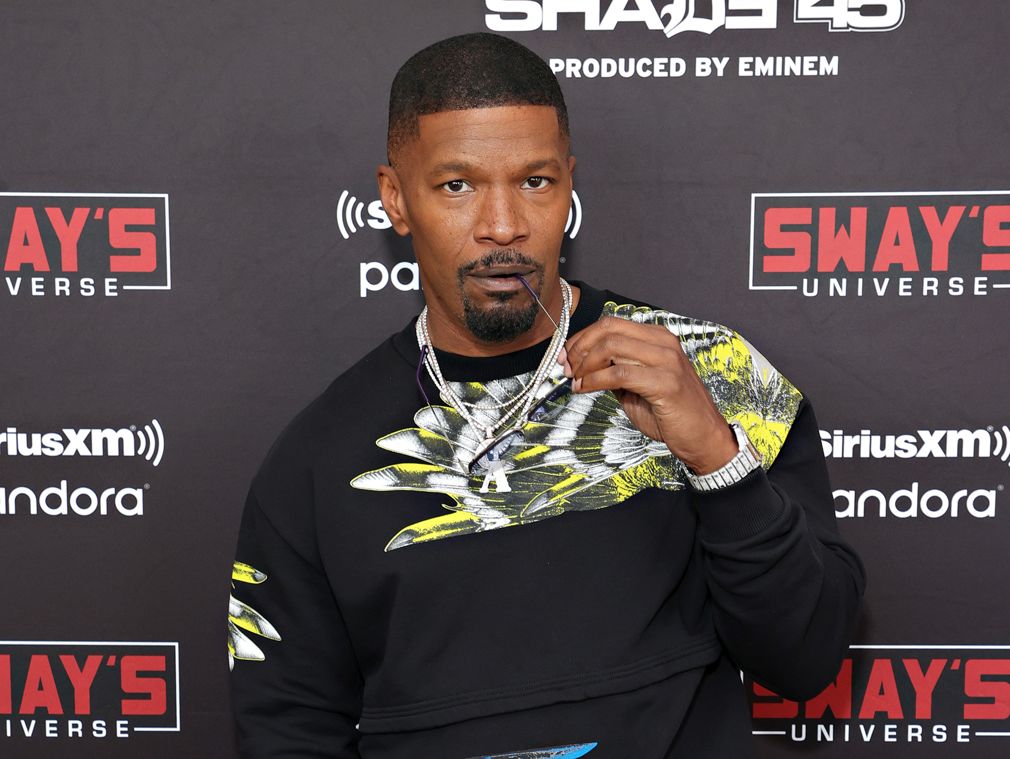 Jamie Foxx Gives First Emotional Live Performance Since Terrifying Health Scare