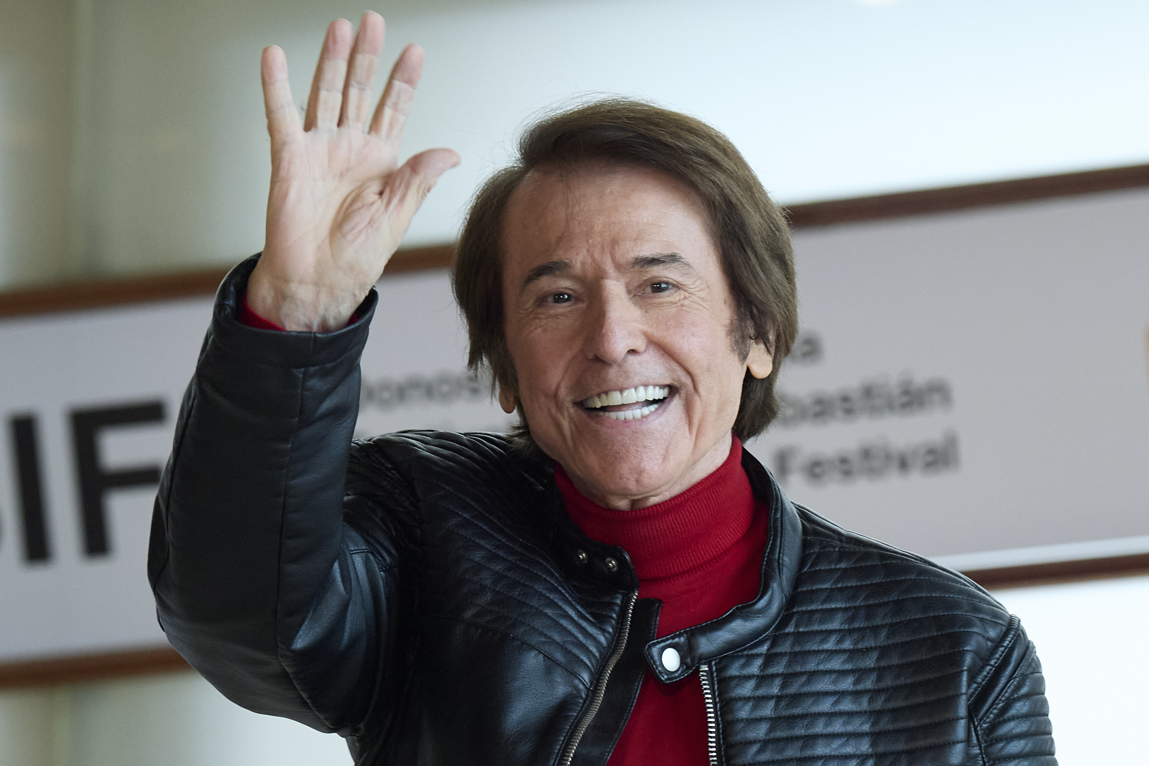 El cantante español Raphael