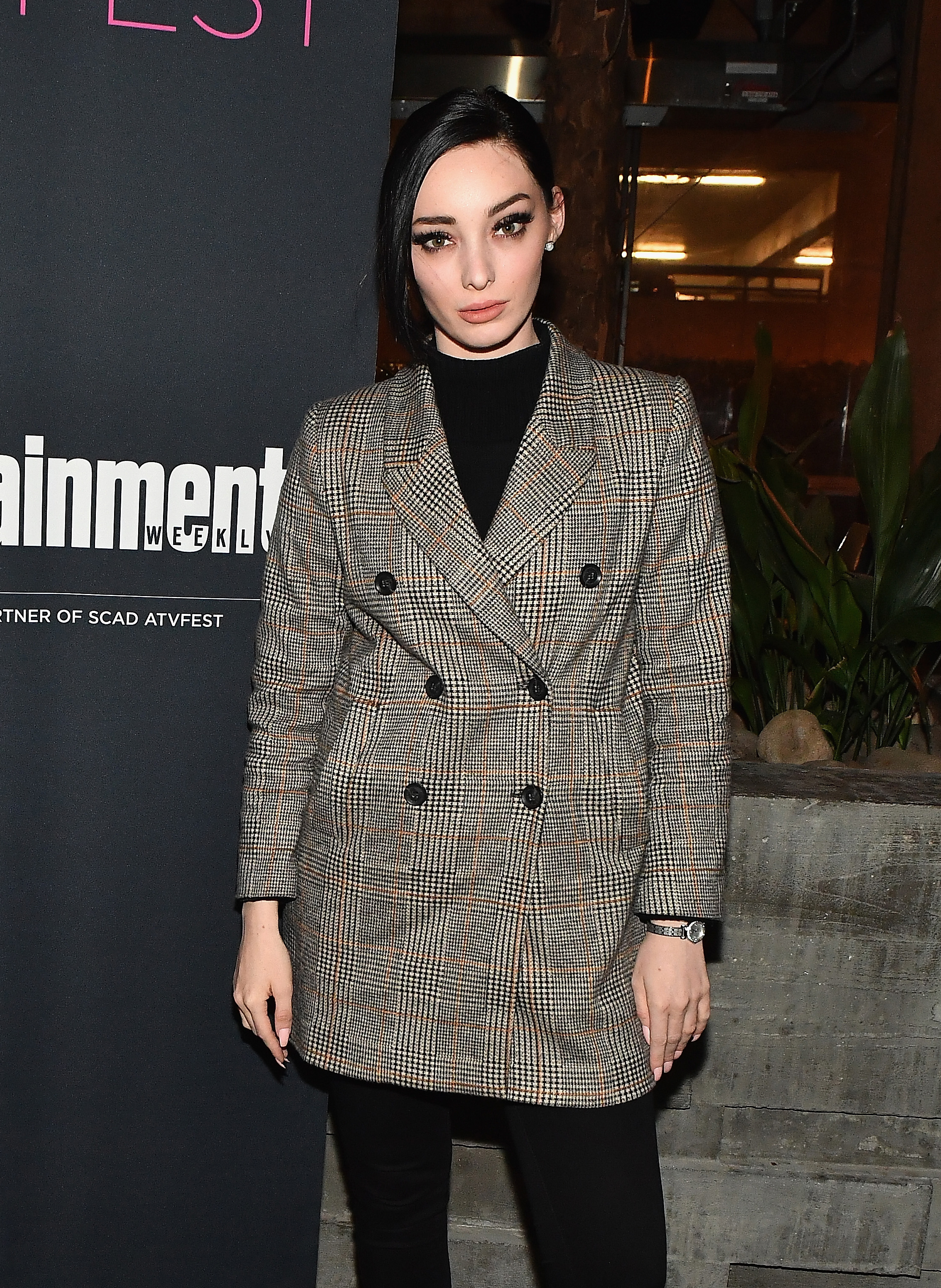 Oppenheimer Star Emma Dumont Comes Out as Transmasculine Non binary