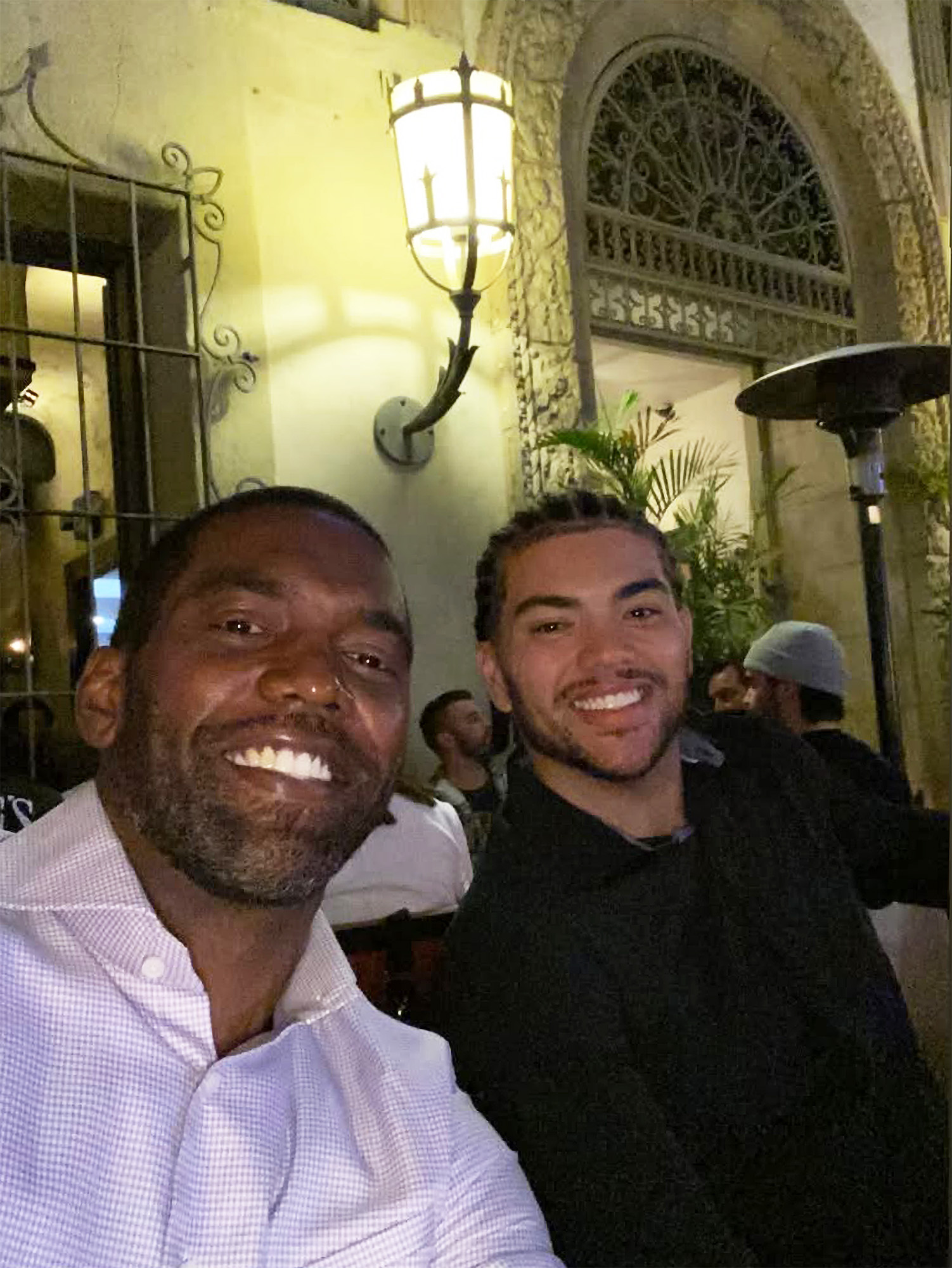 Randy Moss Son Thaddeus Shuts Down Report His Dad Has Liver Cancer