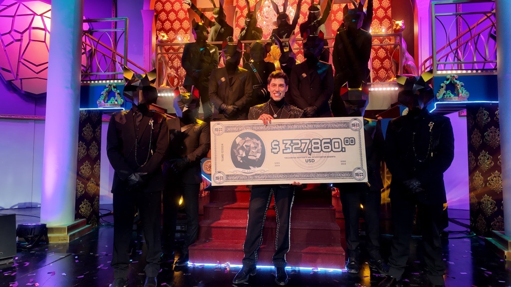 Robbie Mora ganador de Los 50
