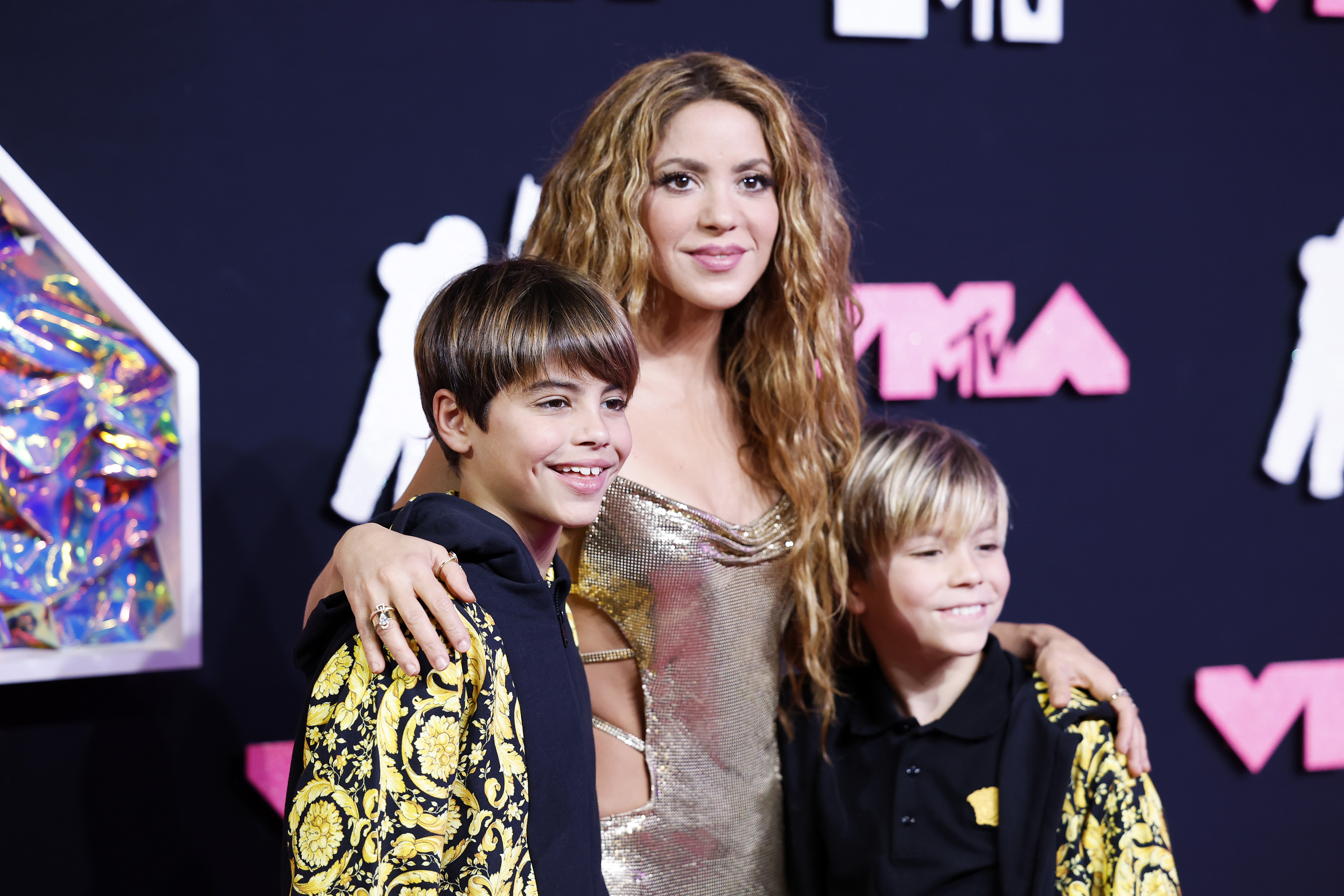Shakira con sus hijos Milan y Sasha