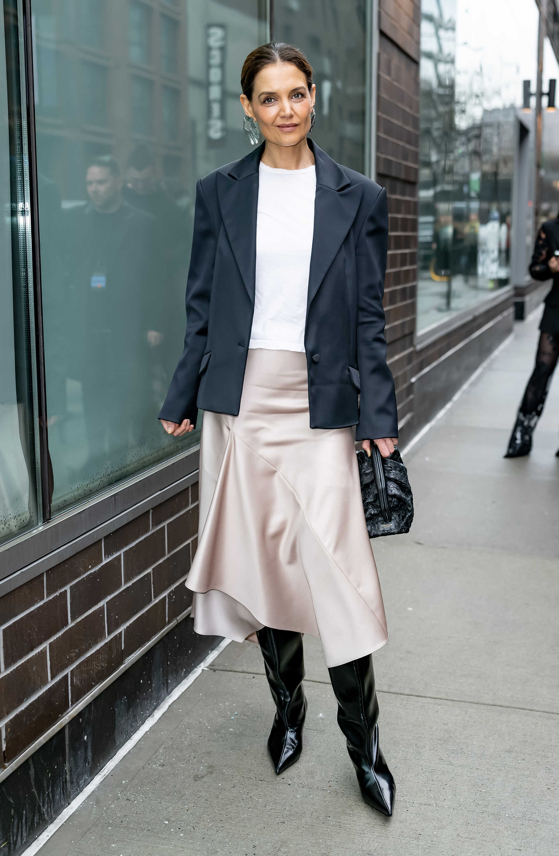 katie holmes in slip skirt and blazer