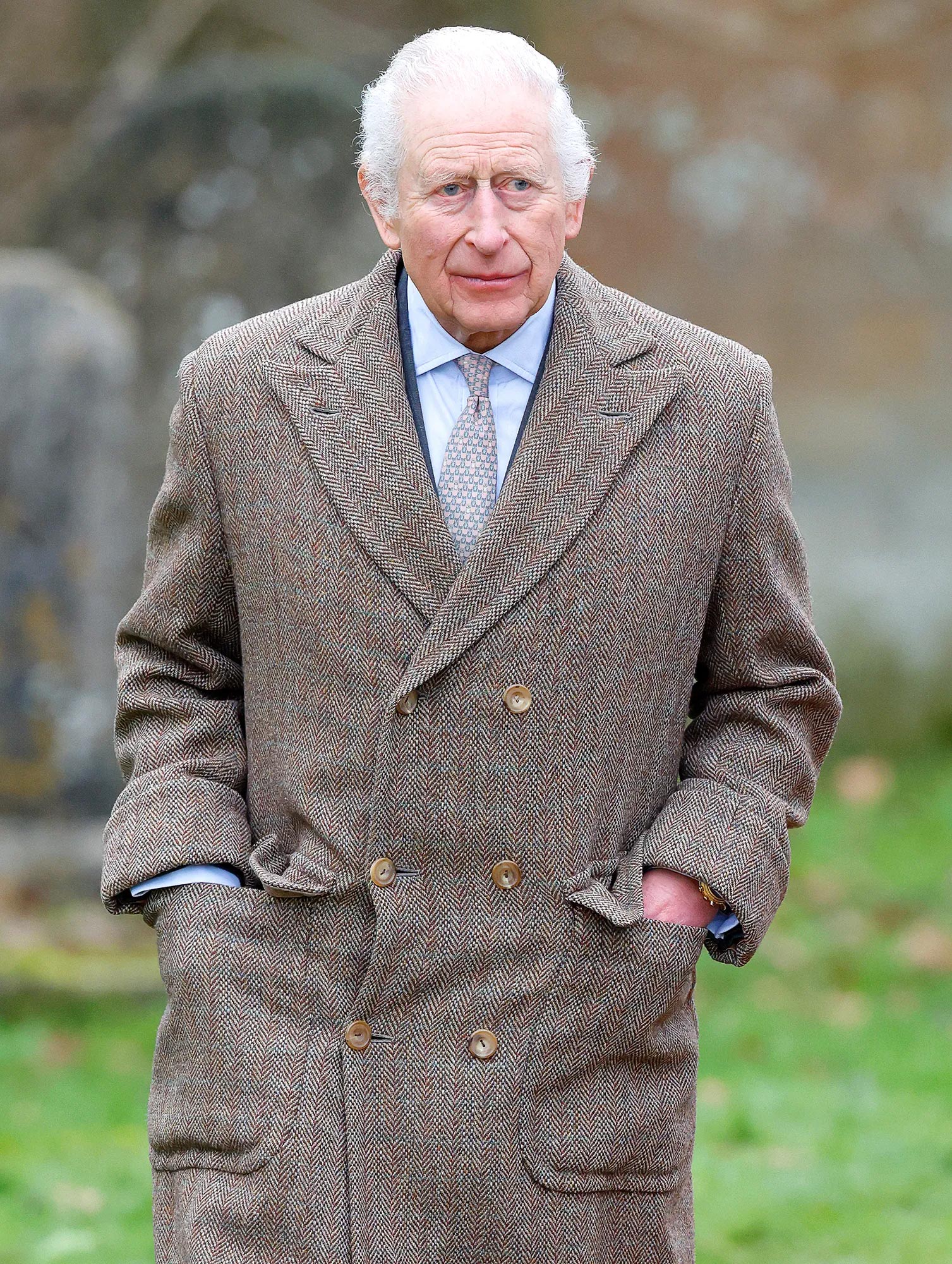 King Charles Briefly Hospitalized Amid Cancer Treatment