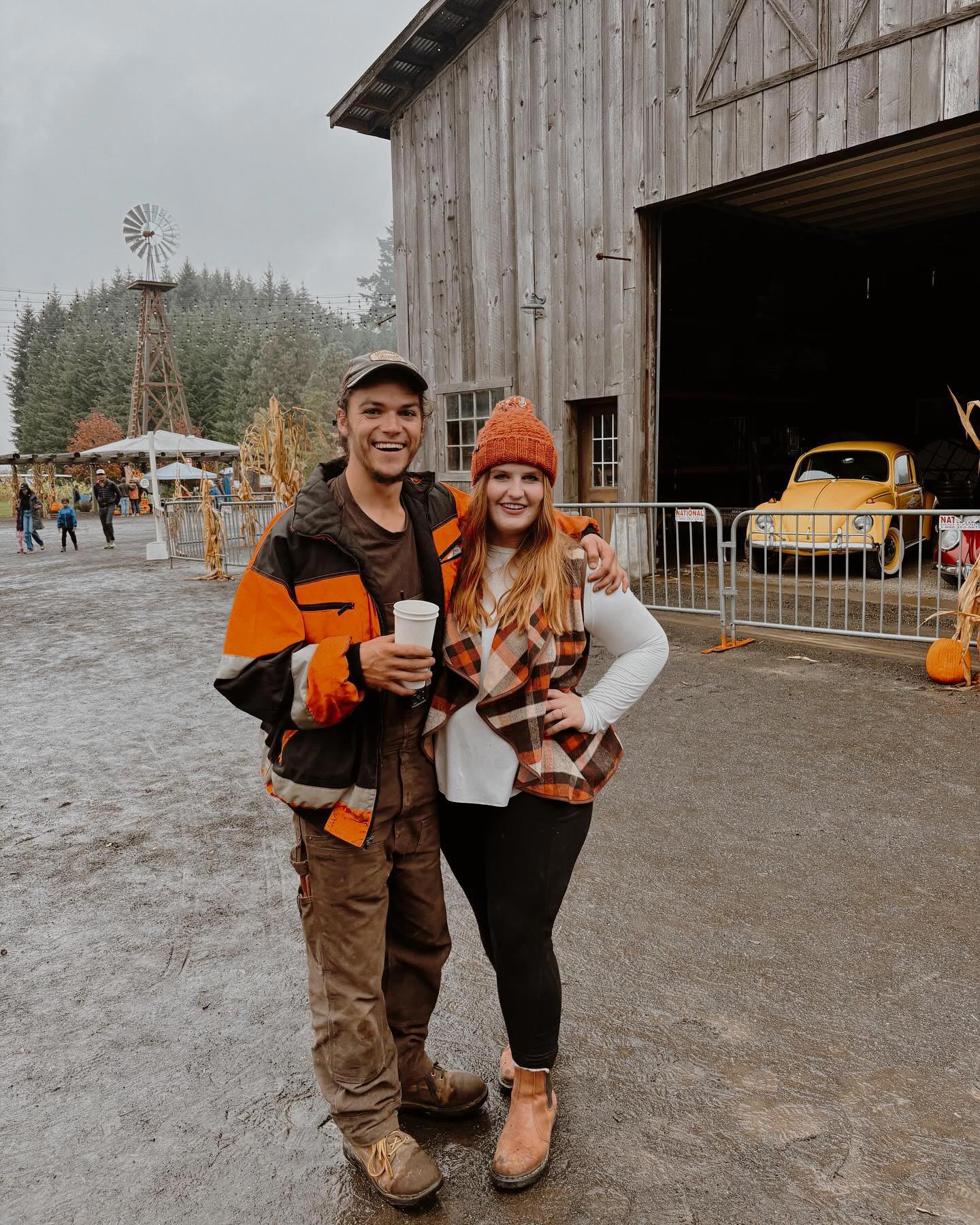 Little People Big Worlds Jacob Roloff and Wife Isabels Relationship Timeline