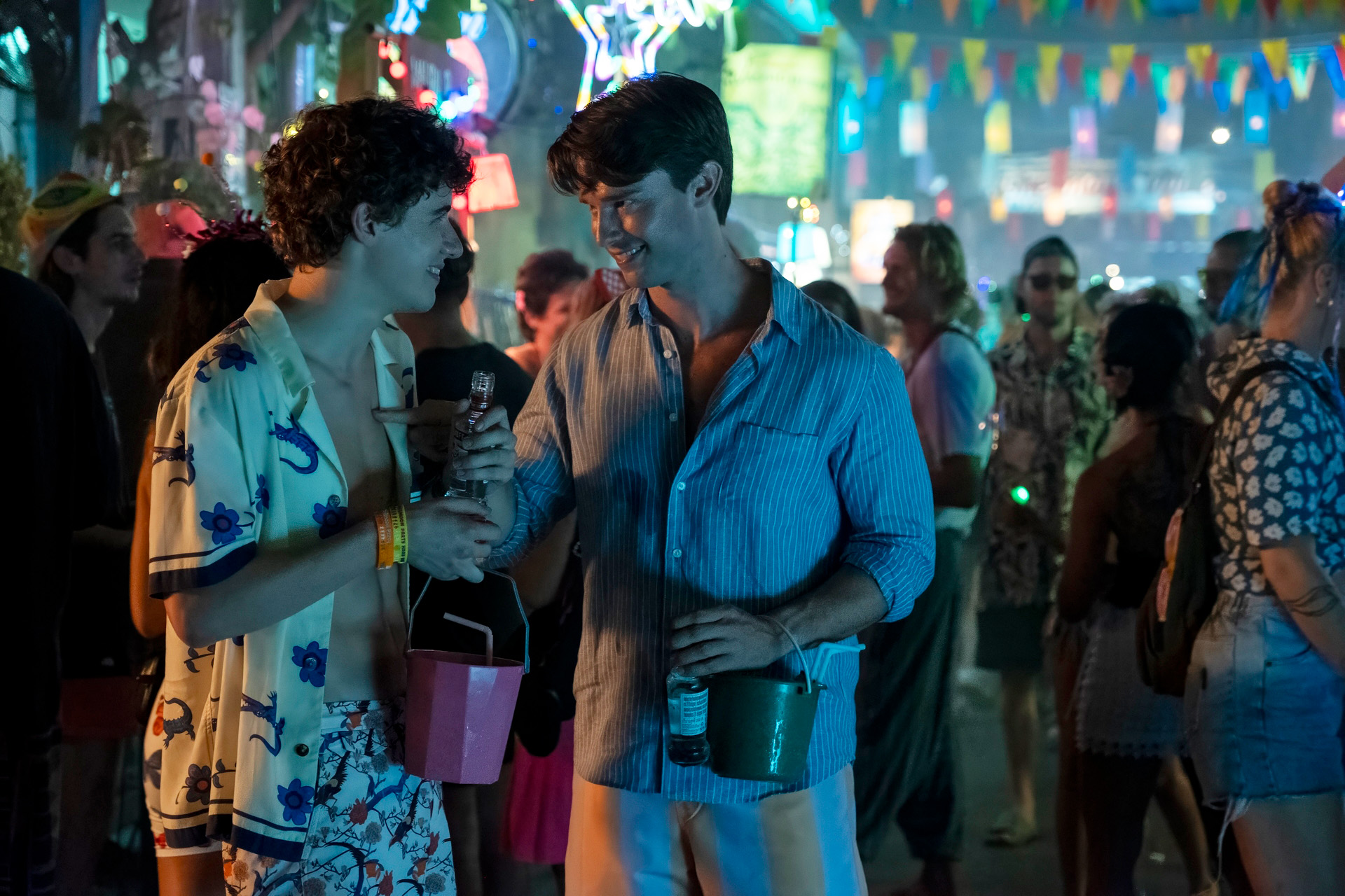 White Lotus Sam Nivola Says Filming Incest Scene With Patrick Schwarzenegger