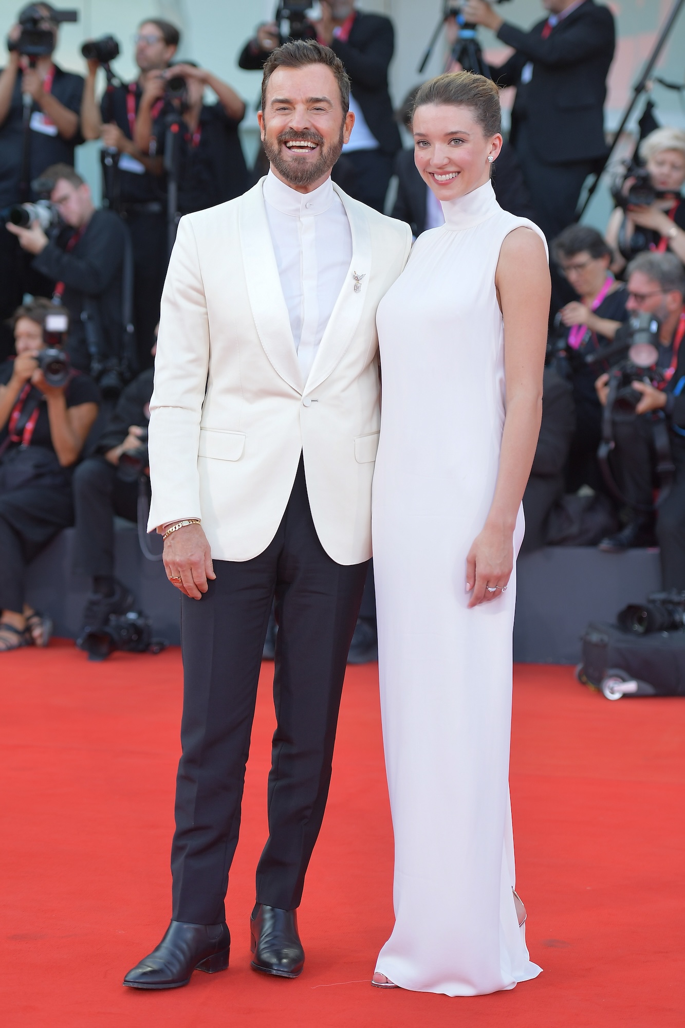 Victoria Beckham Used 400+ Flowers for Nicole Brydon Bloom's Wedding Gown