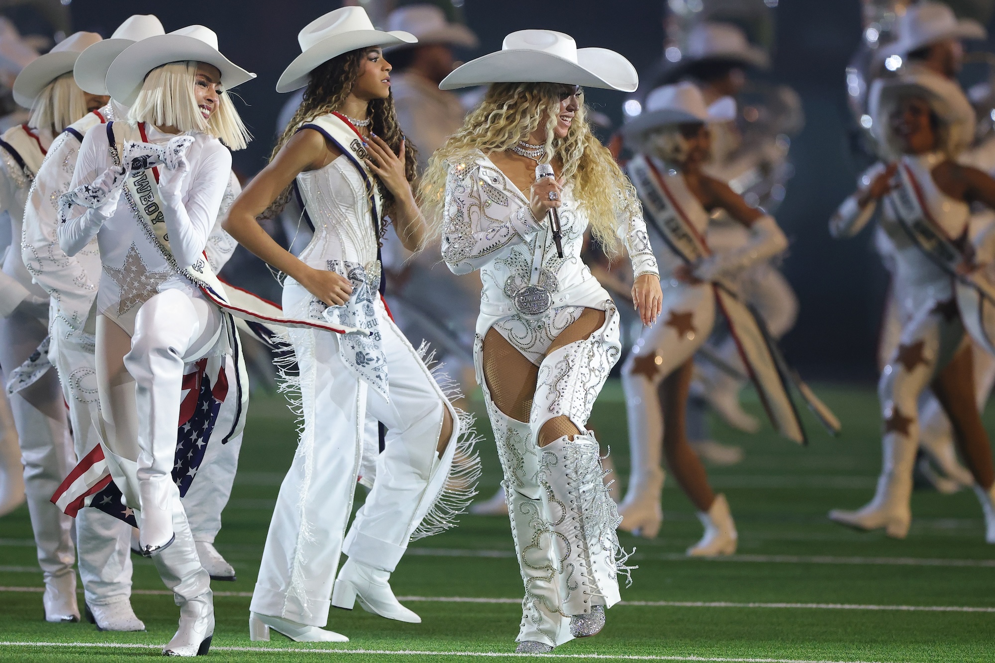 Beyonce Joined by Daughters Blue Ivy and Rumi at 'Cowboy Carter Tour'