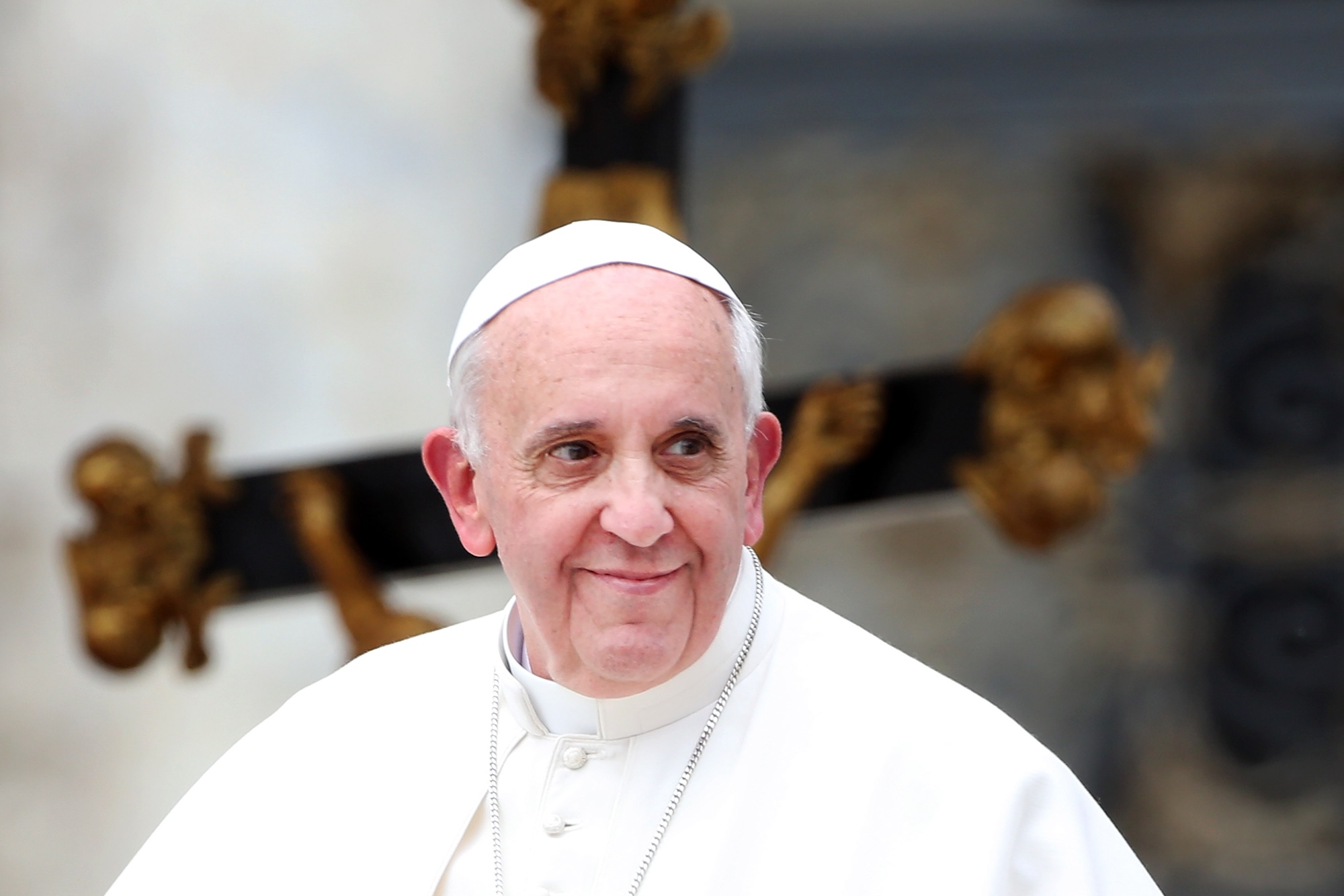 Stars React to Pope Francis' Death: Whoopi Goldberg, JD Vance and More