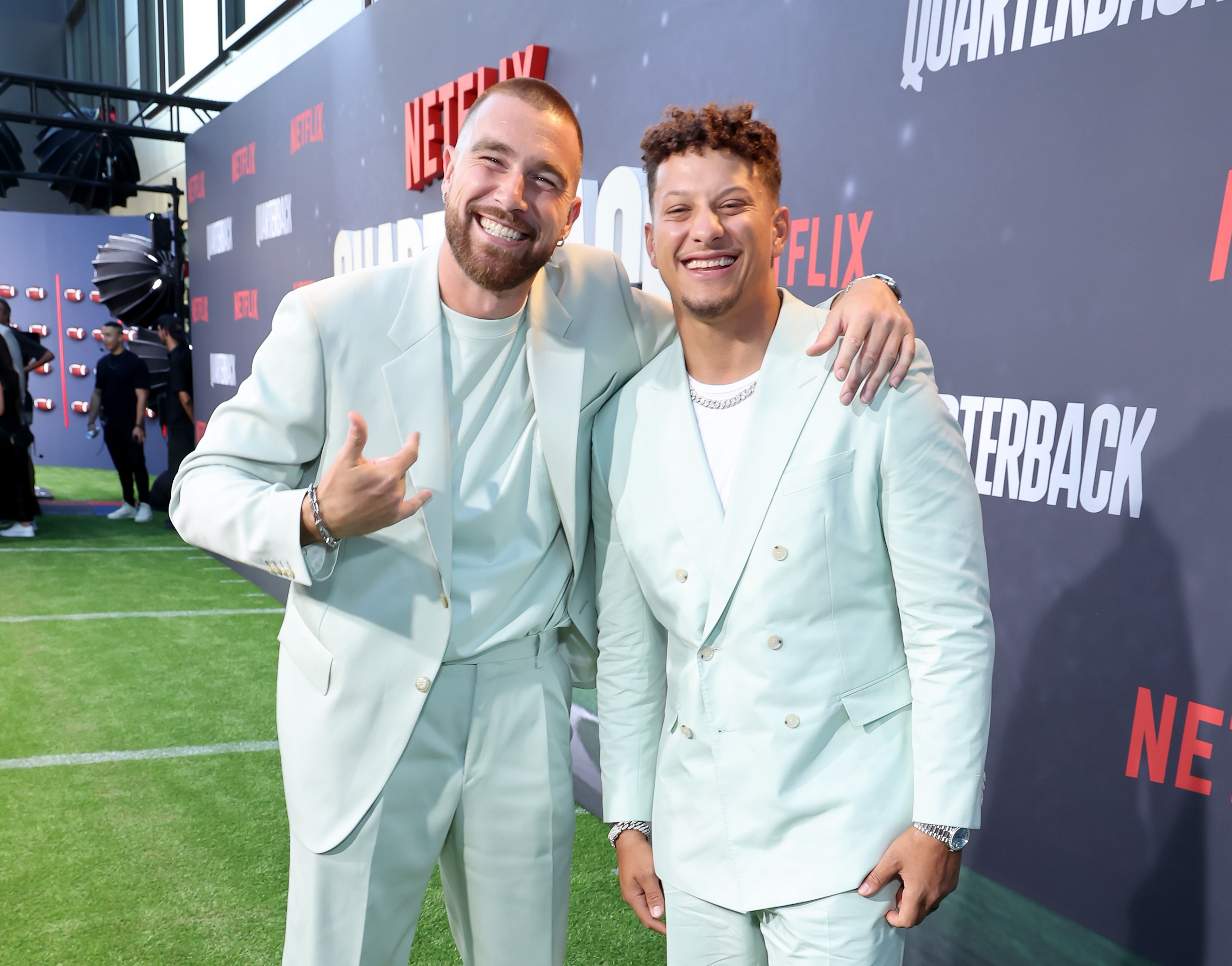 GettyImages-1535512717-Kelce-Mahomes.jpg