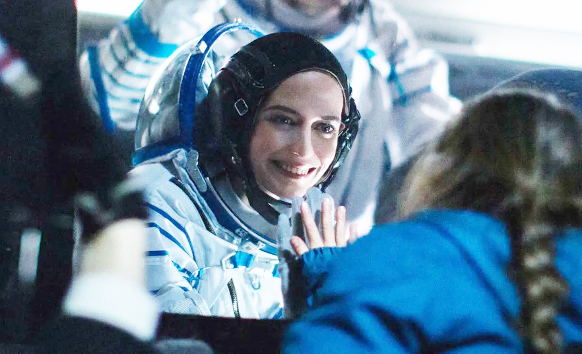 A female astronaut says goodbye to her daughter in 'Proxima.'