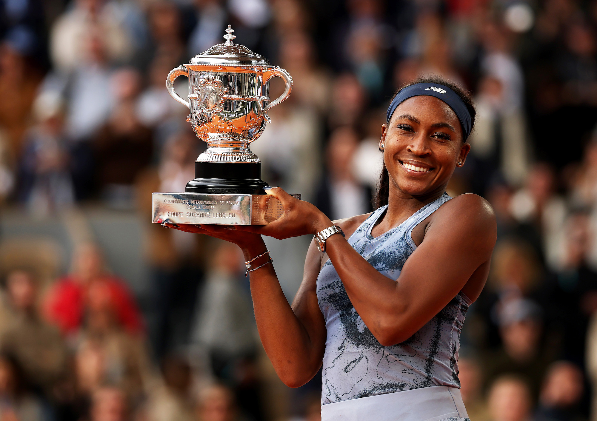 GettyImages-2219130789 Coco Gauff French Open trophy