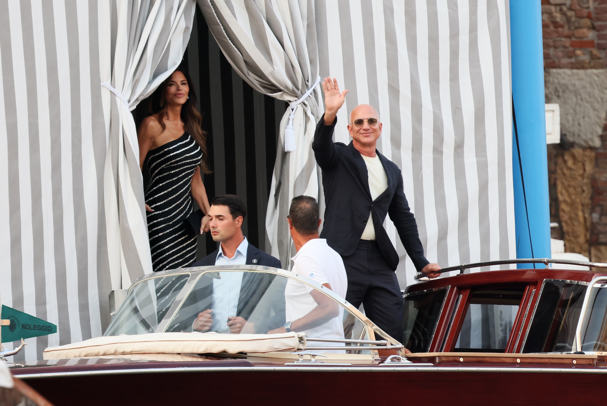 GettyImages-2222129067-lauren-sanchez-jeff-bezos