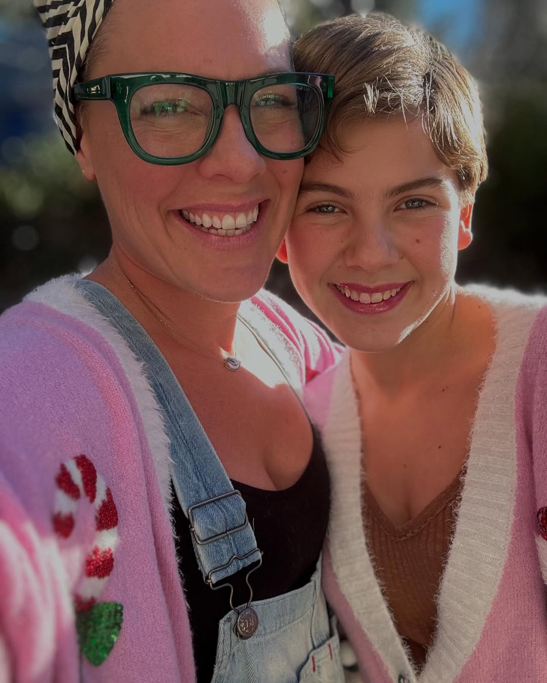 Pinks Daughter Show off Her Own Talent While Watching the Tonys1