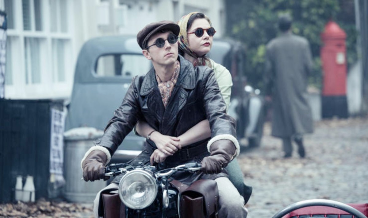 Bessie Carter and Jamie Blackley in Outrageous