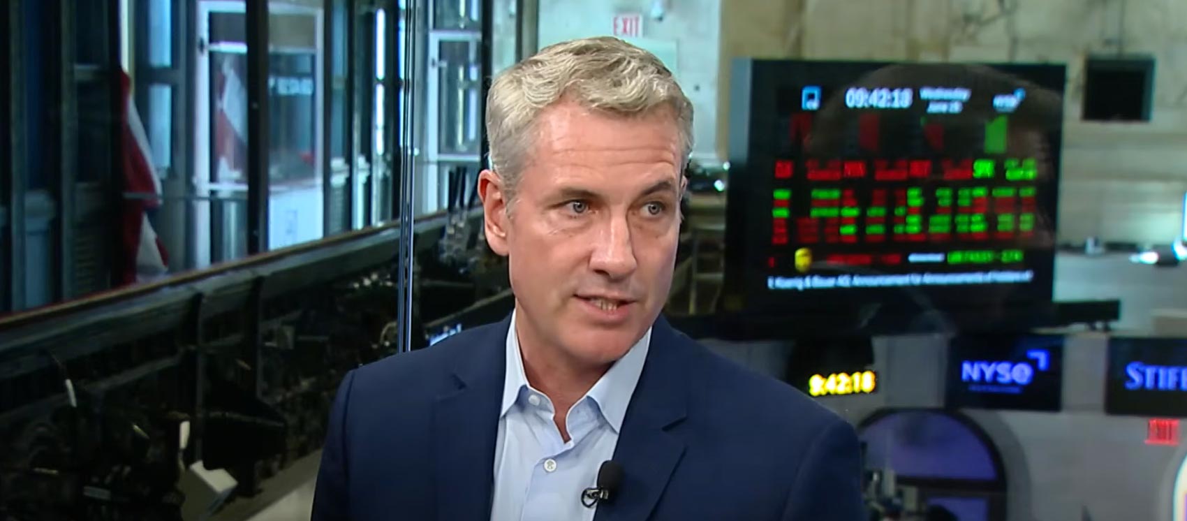 Who Is Andy Byron CEO at Coldplay Concert 005