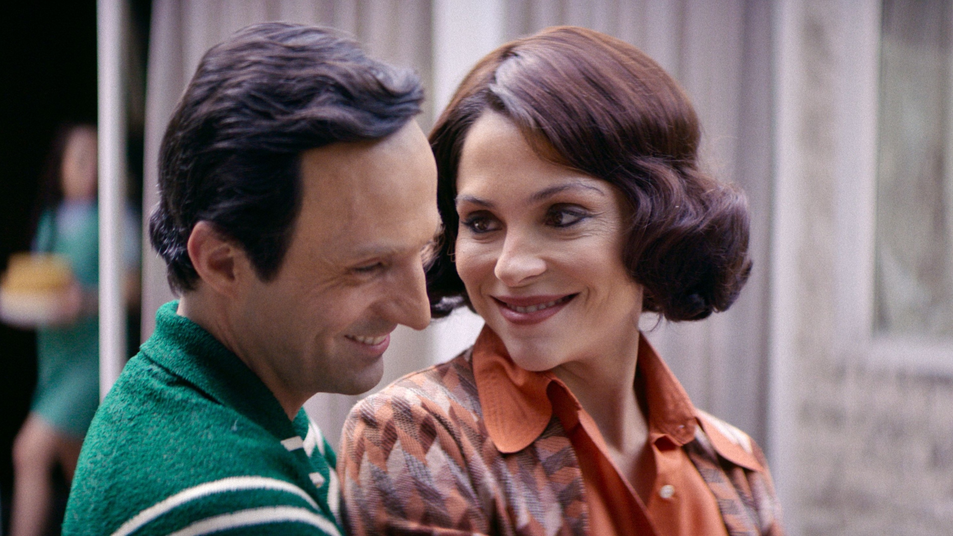Pablo Cruz como Roberto Gómez Bolaños y Paulina Dávila como Graciela Fernández.