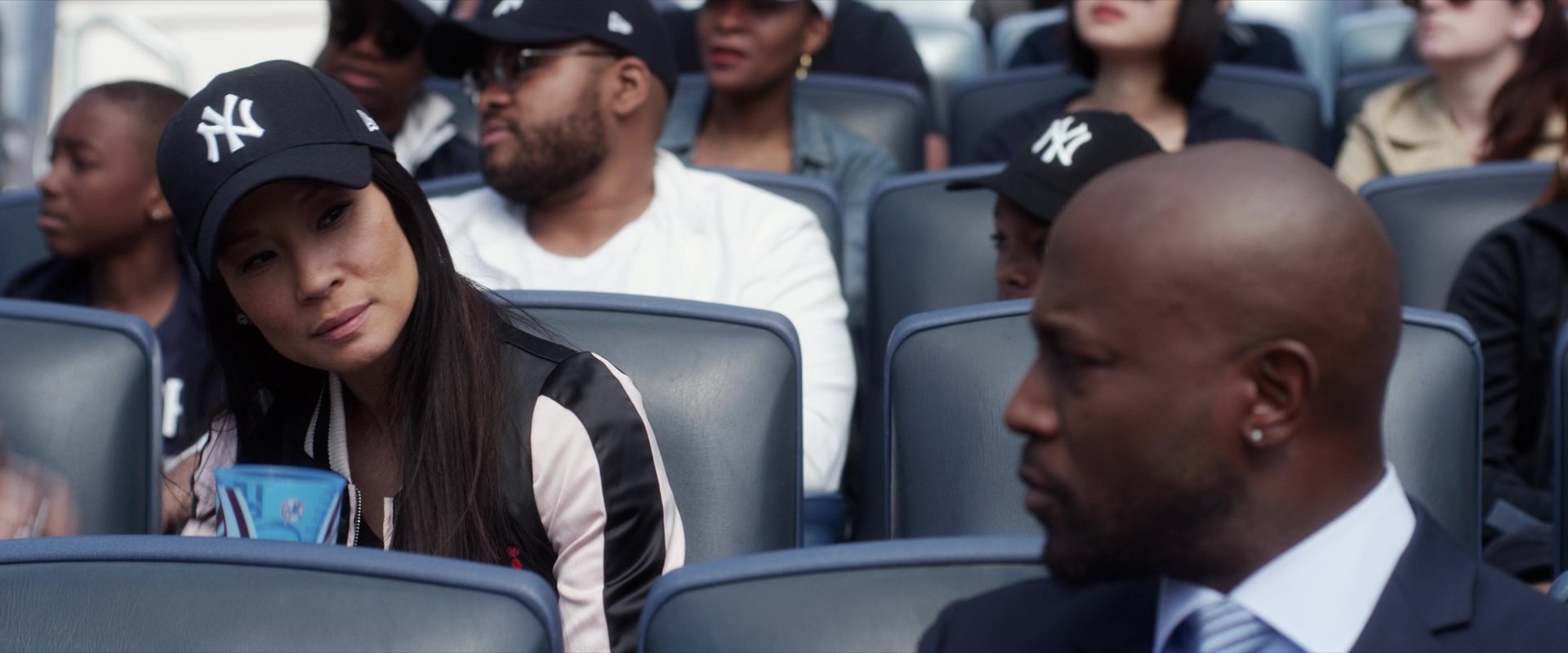 Lucy Liu and Taye Diggs in Set It Up