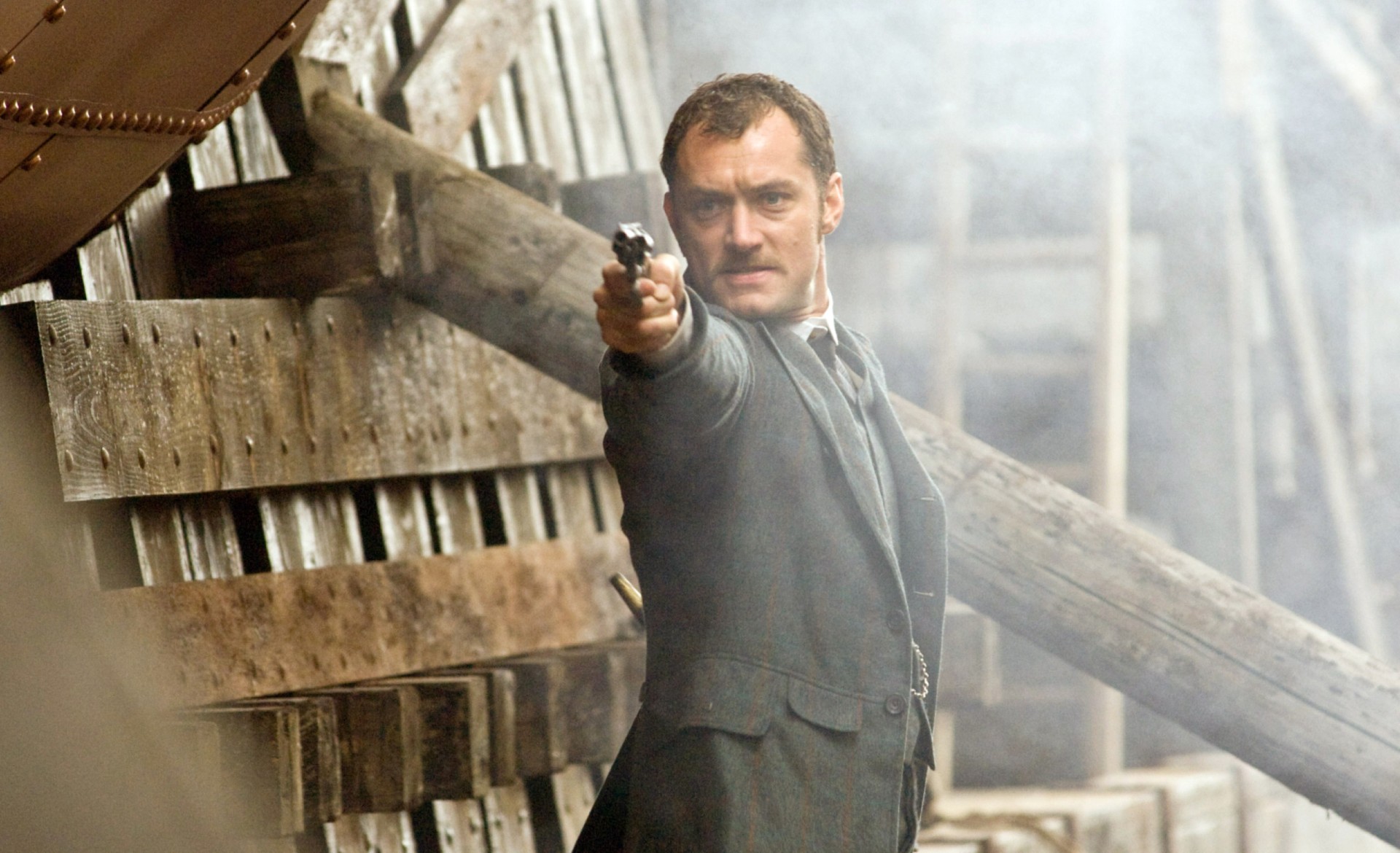 Jude Law in Sherlock Holmes