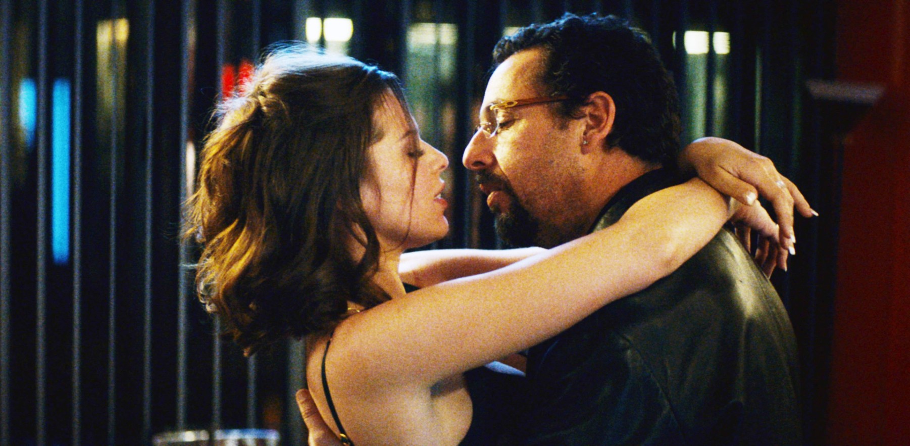 Julia Fox and Adam Sandler in Uncut Gems