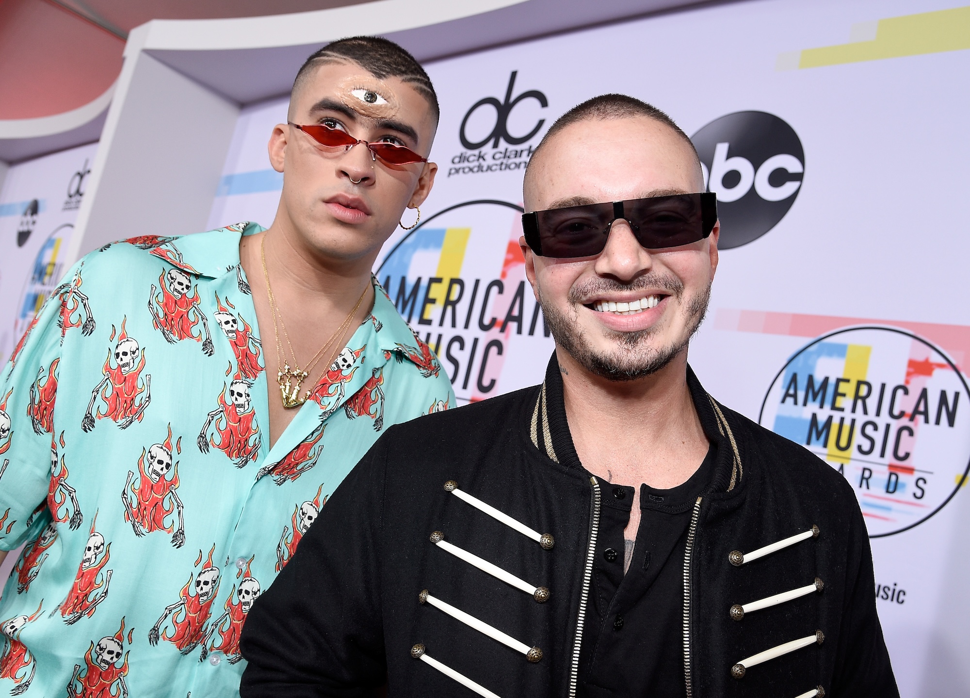 Bad Bunny y J Balvin - foto de archivo