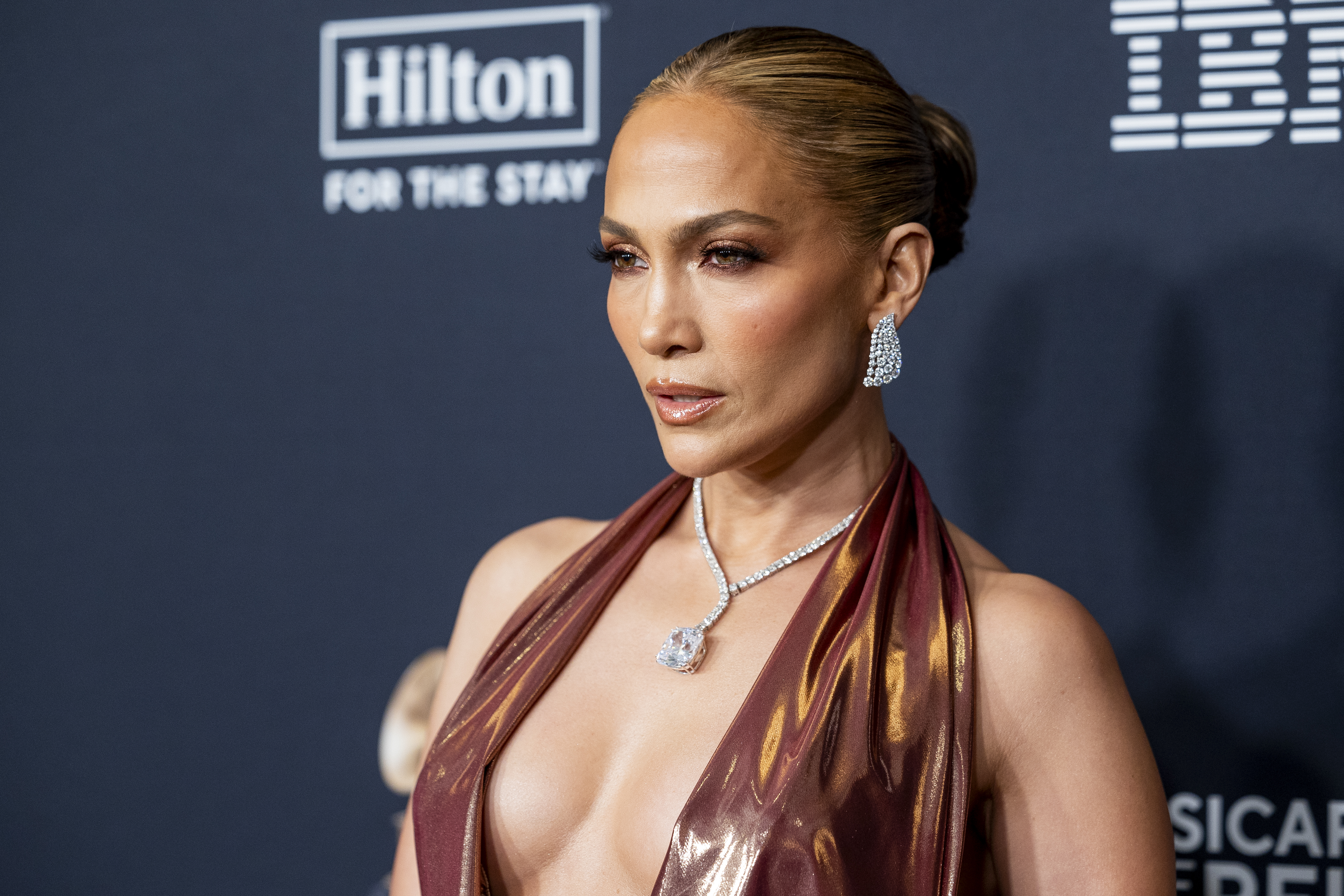 Jennifer Lopez’s Favorite Flip-Flops Go With Everything — And They’re 30% Off