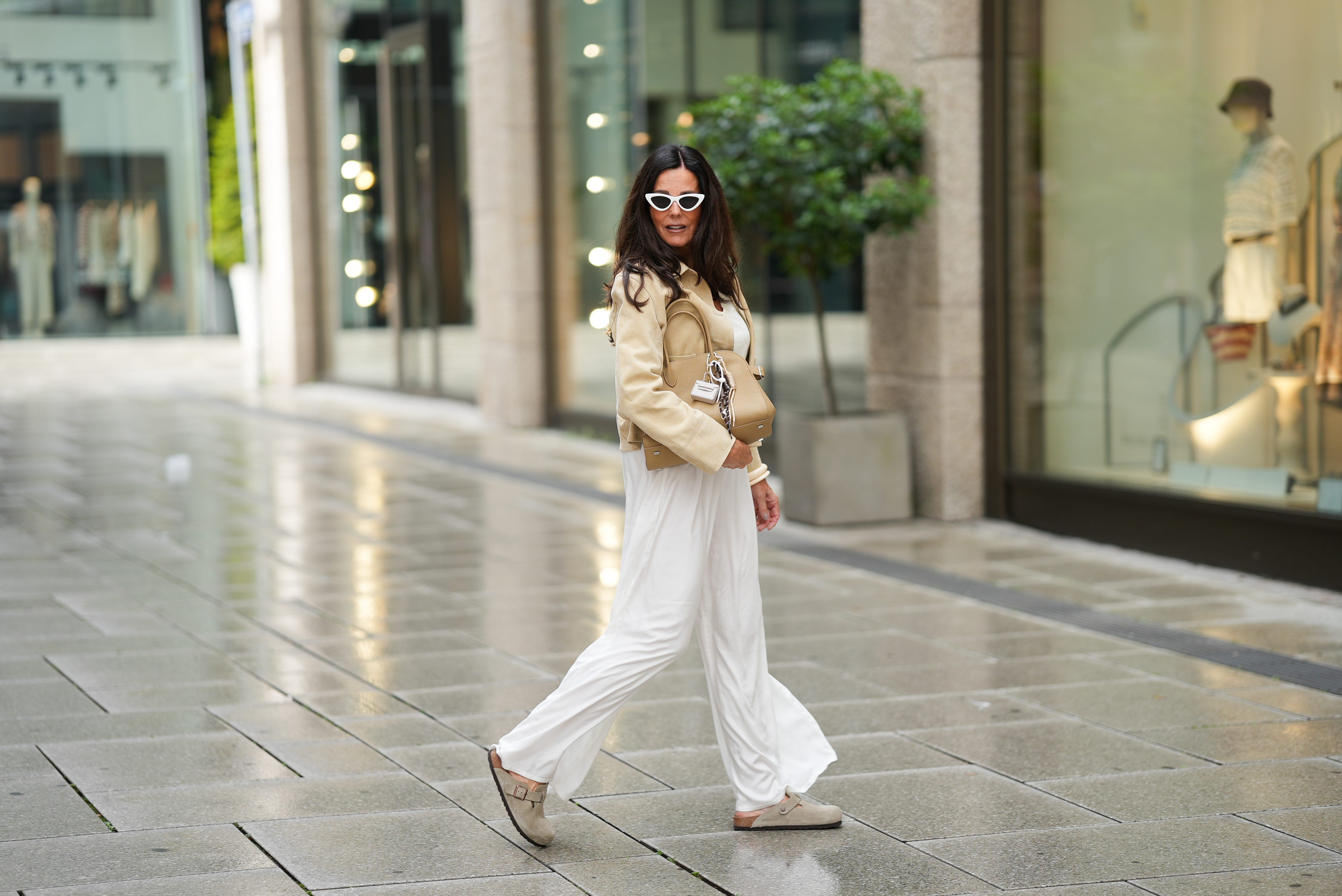 loose pants