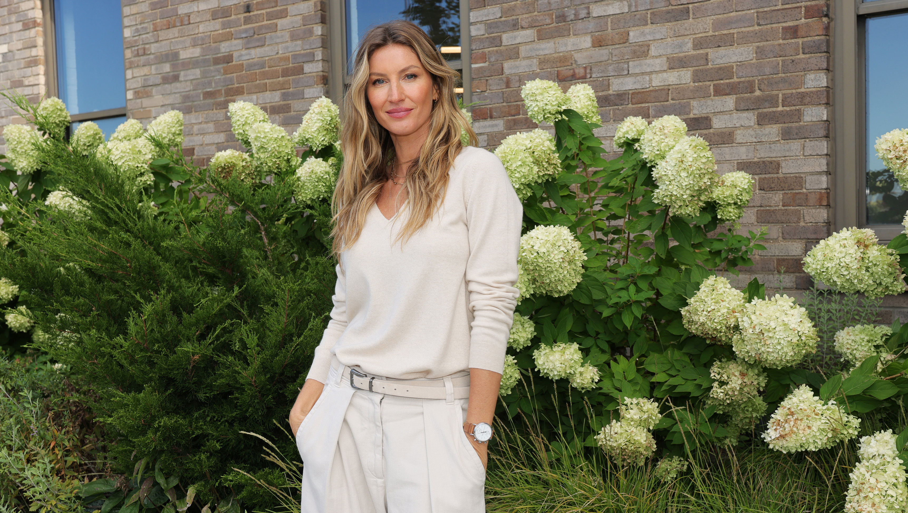 NEW YORK, NEW YORK - SEPTEMBER 15: Gisele Bündchen attends the Gisele Bündchen x Gaia Herbs Launch Event on September 15, 2023 in New York City. (Photo by Michael Loccisano/Getty Images for Gaia Herbs)