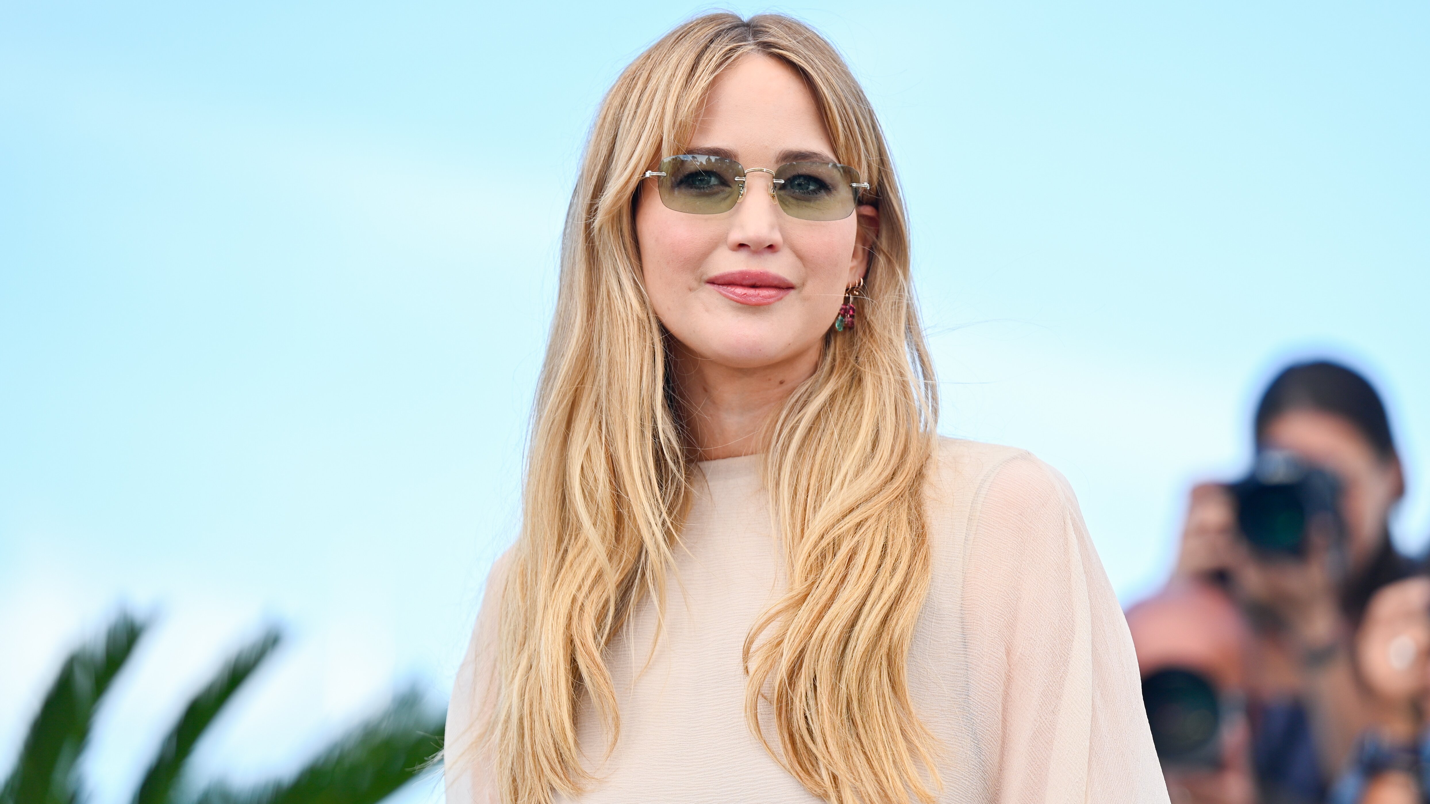 Jennifer Lawrence’s Slouchy Fendi Bag Has a $79 Twin That Looks Just As Expensive