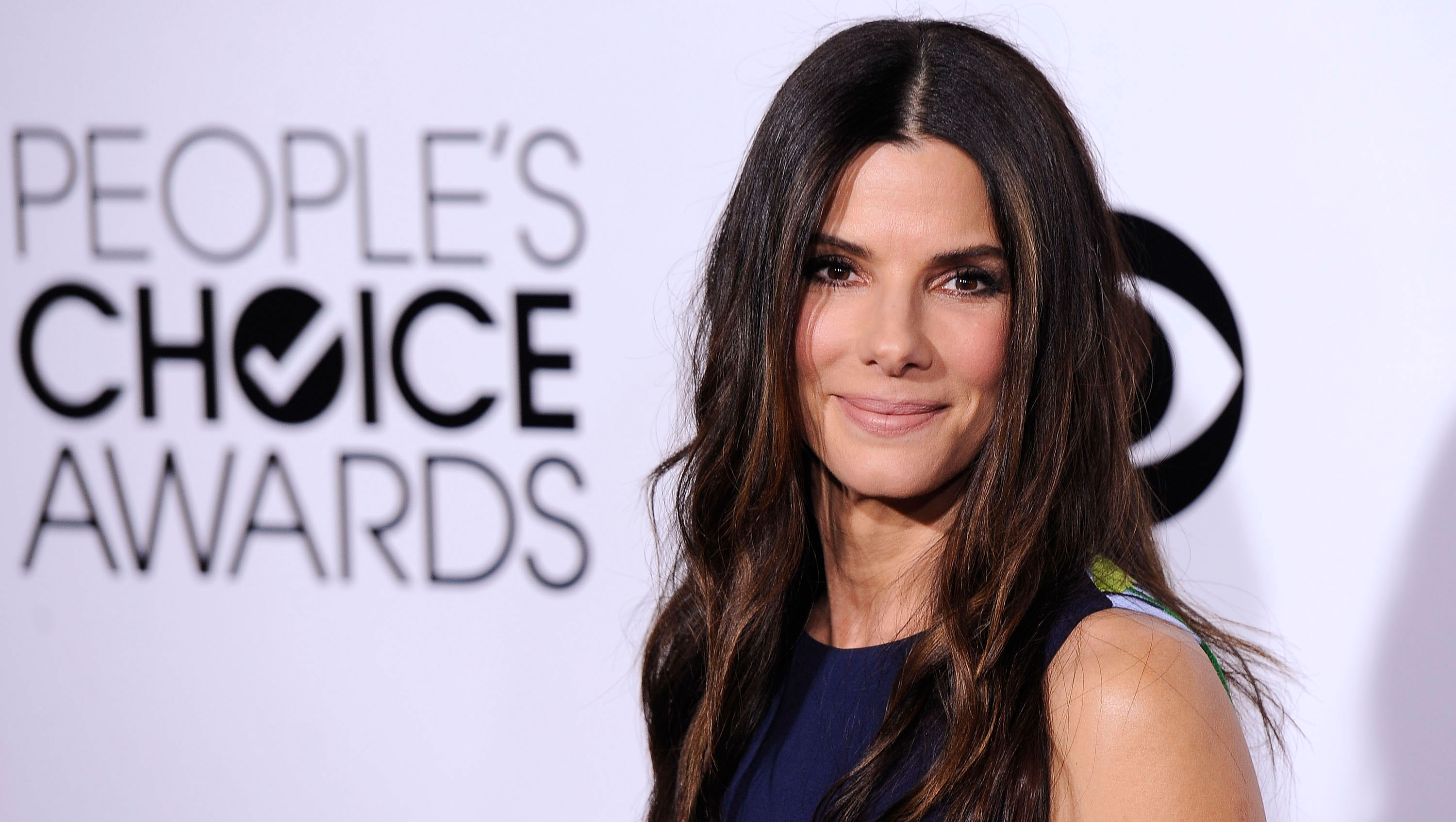 LOS ANGELES, CA - JANUARY 08: Actress Sandra Bullock arrives at The 40th Annual People's Choice Awards at Nokia Theatre L.A. Live on January 8, 2014 in Los Angeles, California. (Photo by C Flanigan/FilmMagic)