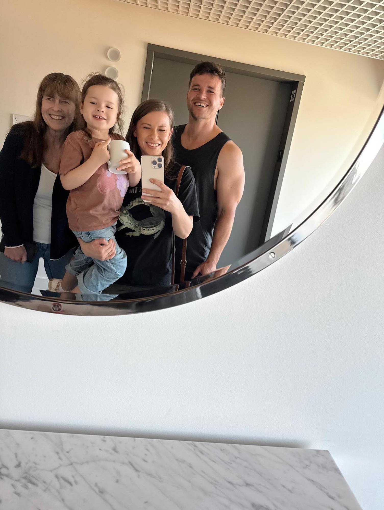 Terri-Irwin-IG-7496453