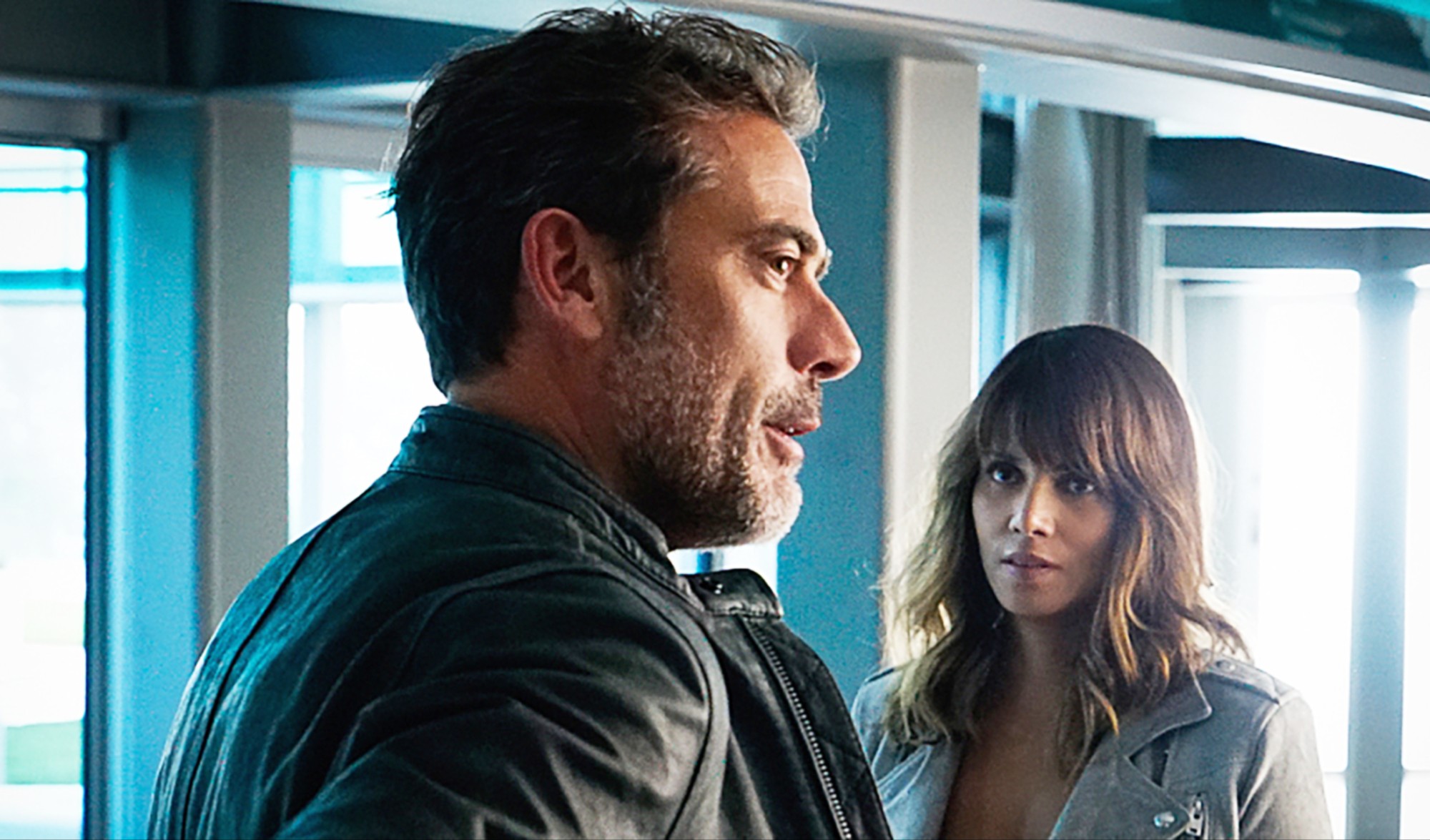 Jeffrey Dean Morgan and Halle Berry in Extant