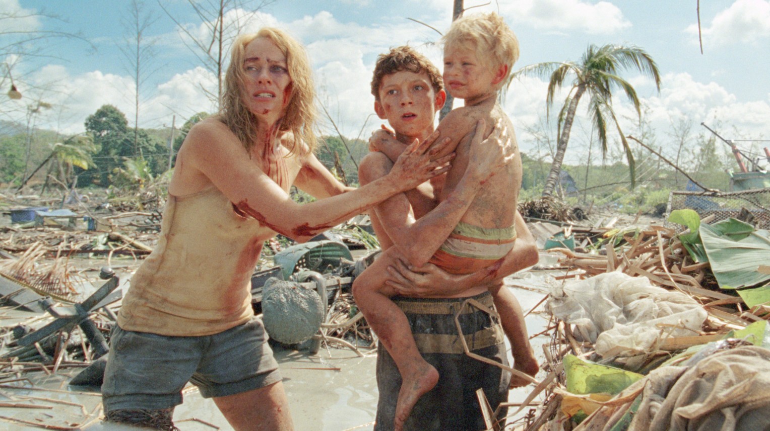 Naomi Watts and Tom Holland in The Impossible