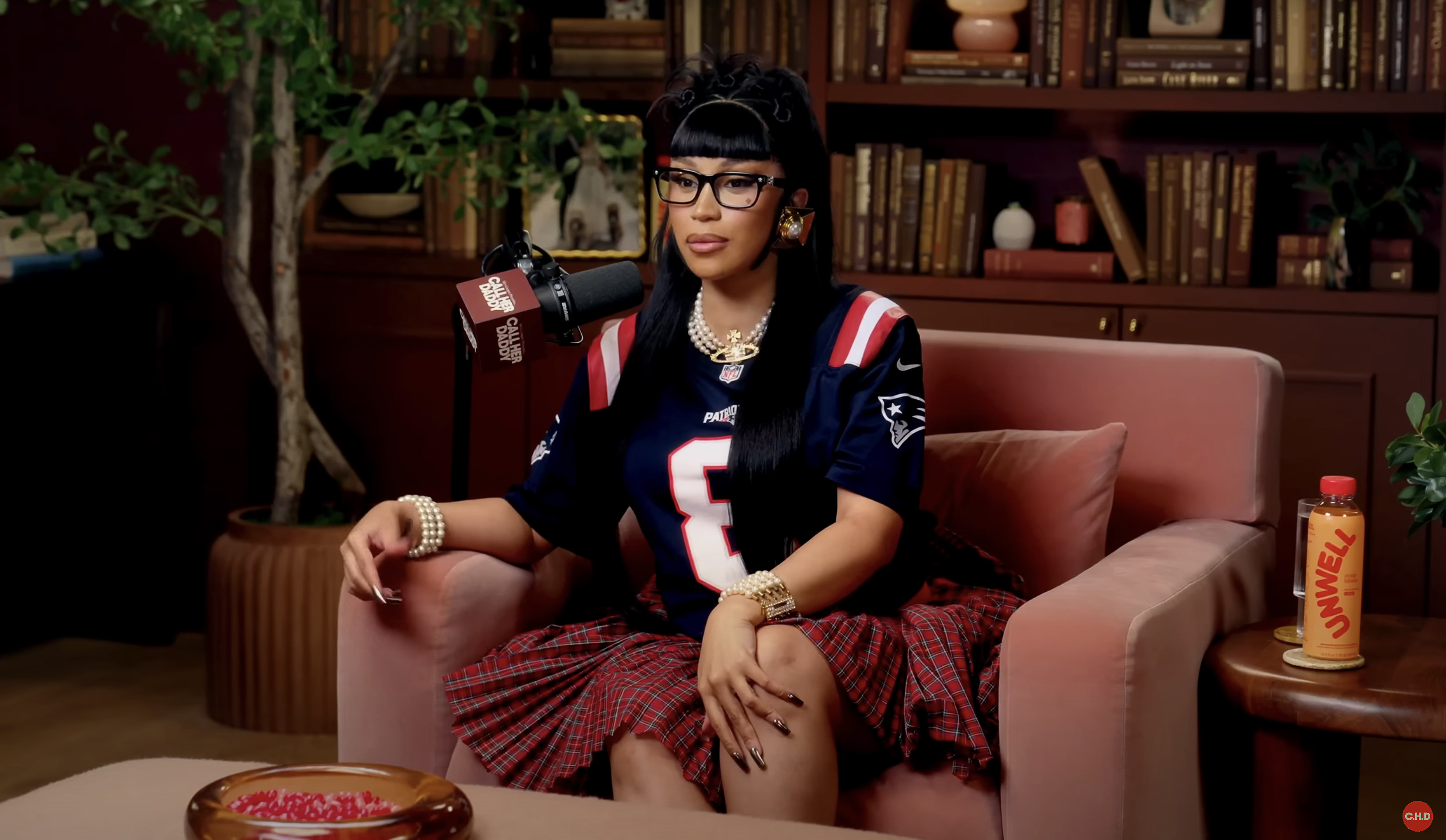 Cardi B Denies Getting Plastic Surgery Because She s Insecure