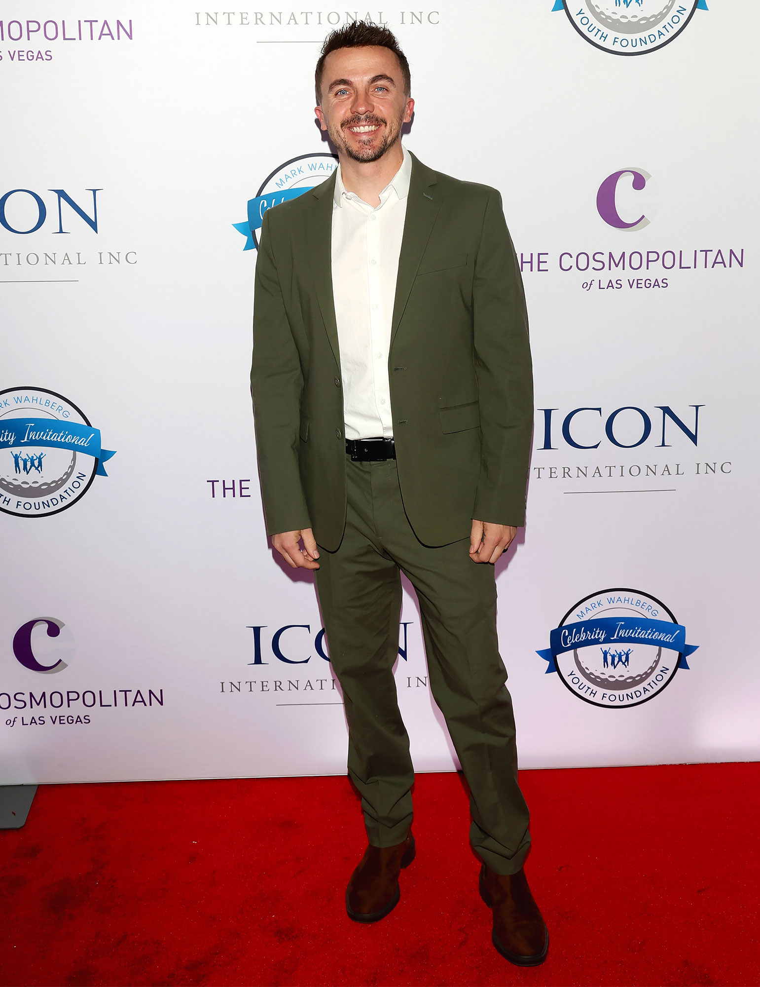 Feature Frankie Muniz 2537 Us Weekly Cover Story