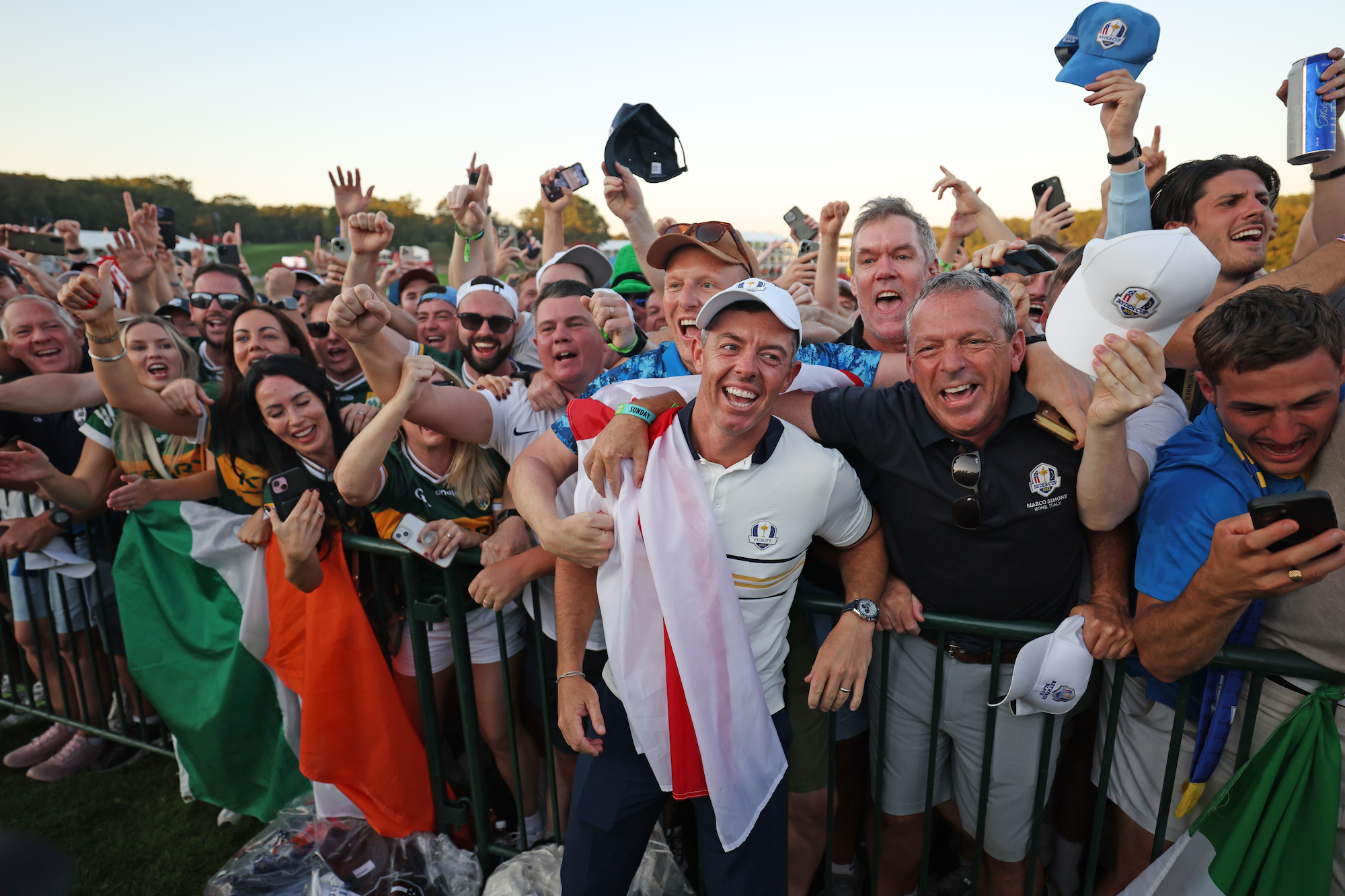 GettyImages-2237945893 Rory McIlroy Fans Ryder Cup 2025