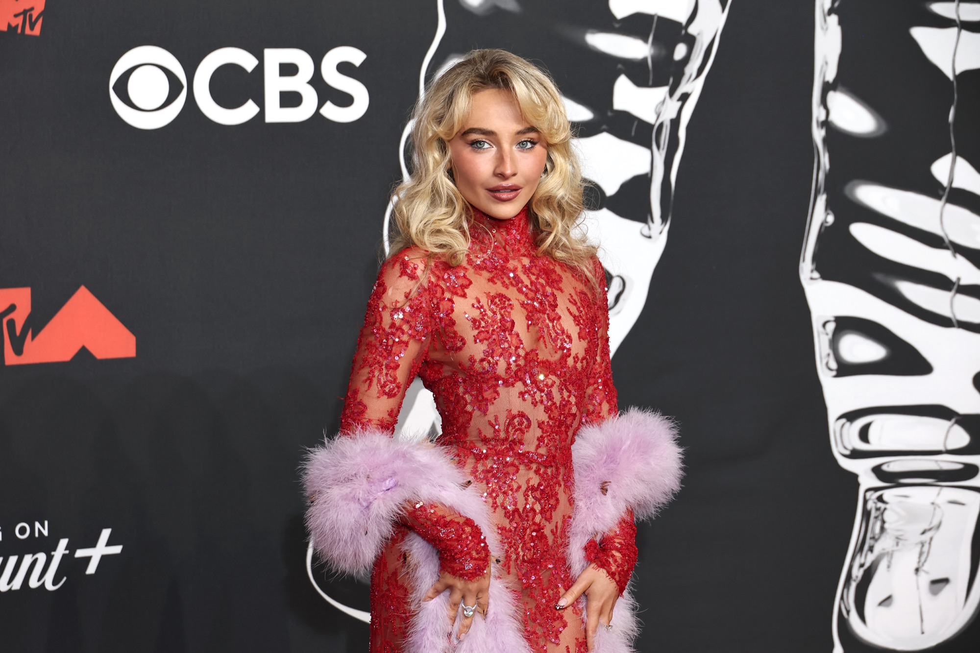 GettyImages2234202193 Sabrina Carpenter VMAs Look