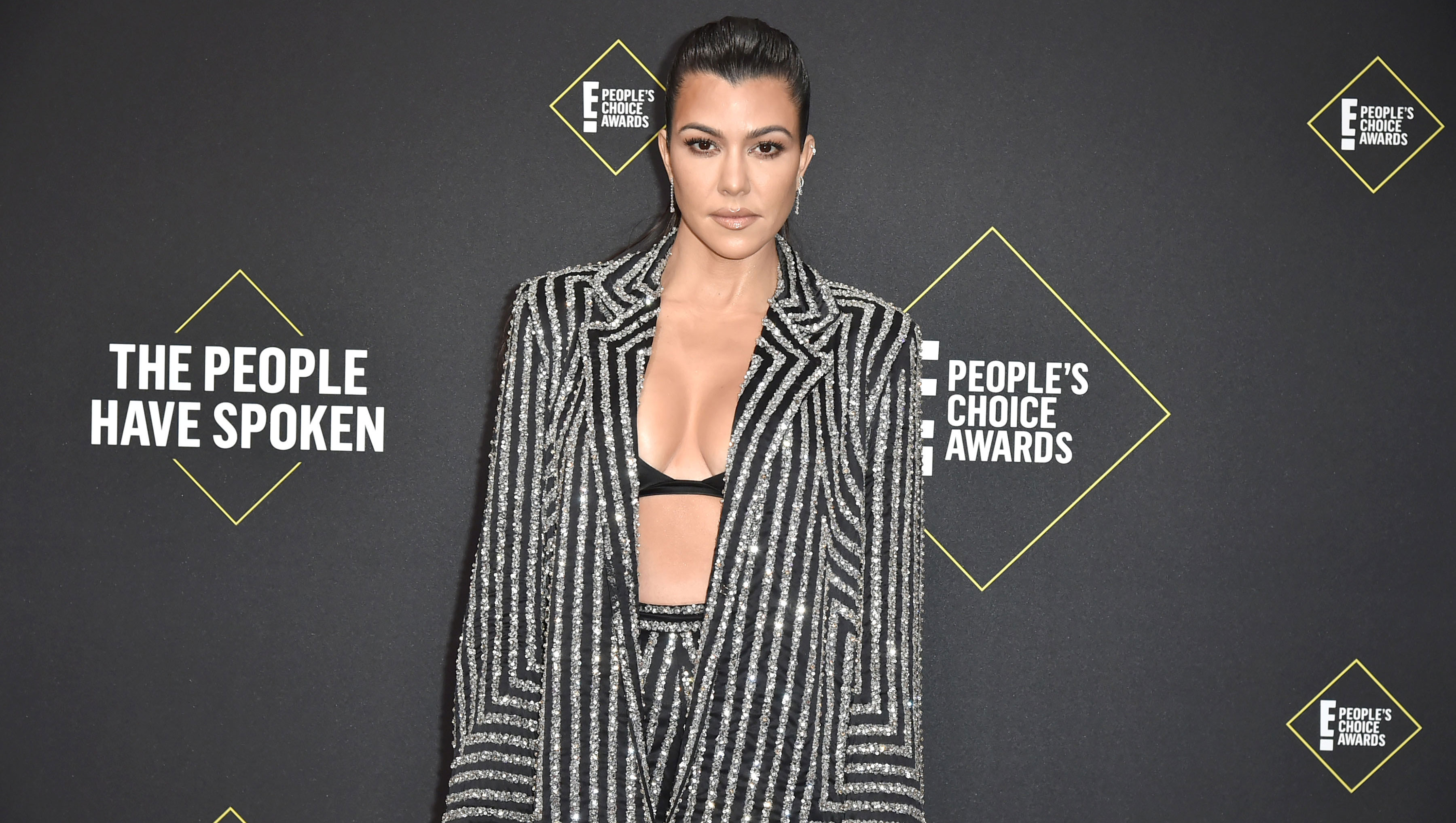 SANTA MONICA, CALIFORNIA - NOVEMBER 10: Kourtney Kardashian attends 2019 E! People's Choice Awards - Arrivals at The Barker Hanger on November 10, 2019 in Santa Monica, California. (Photo by David Crotty/Patrick McMullan via Getty Images)