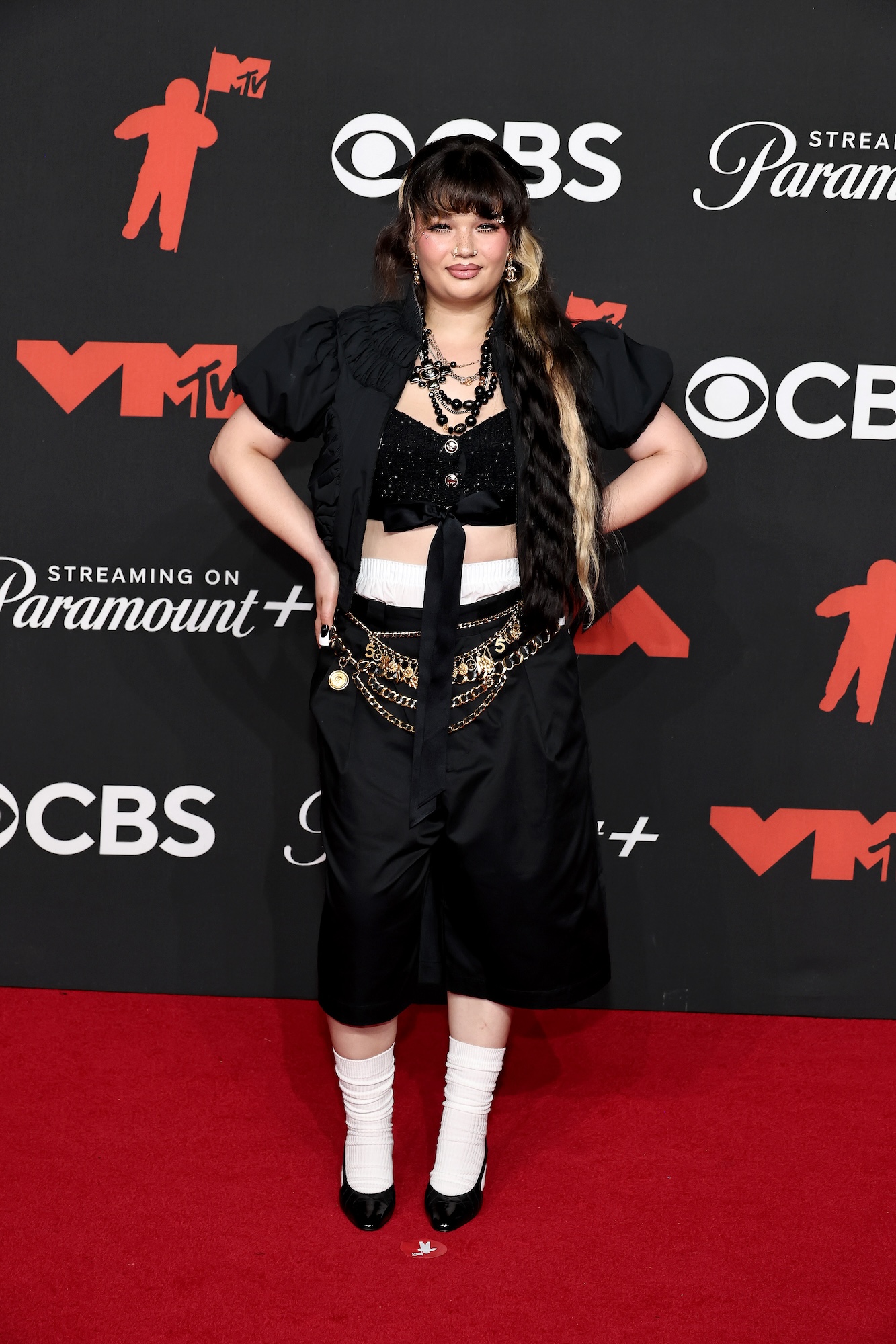 Who Is Lola Young 5 Things to Know About the Messy Singer